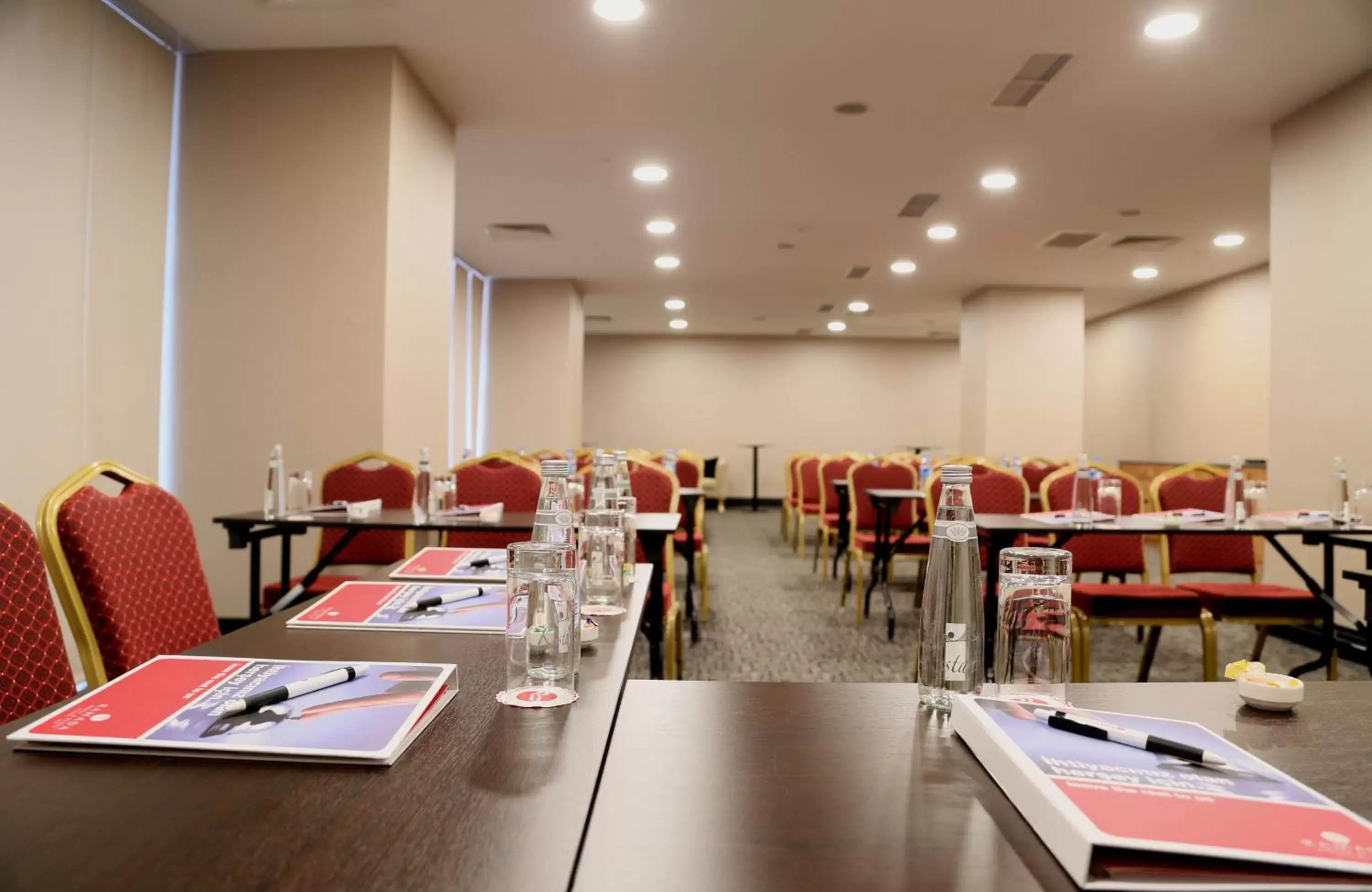Banquet/Function facilities, Restaurant/Places to Eat in Ramada Hotel & Suites by Wyndham Istanbul- Sisli