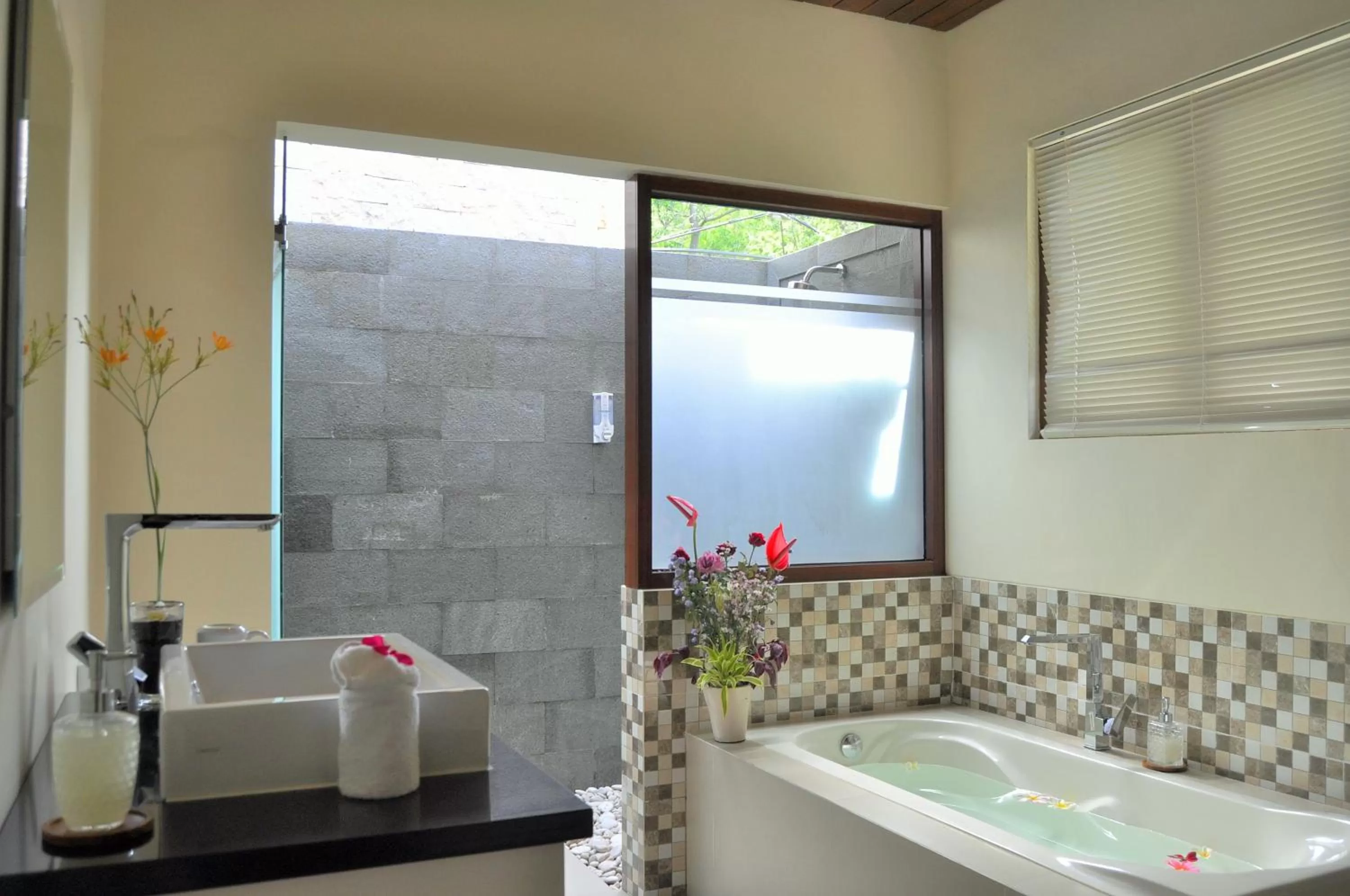 Bathroom in Ocean Terrace Suite And Spa Luxury