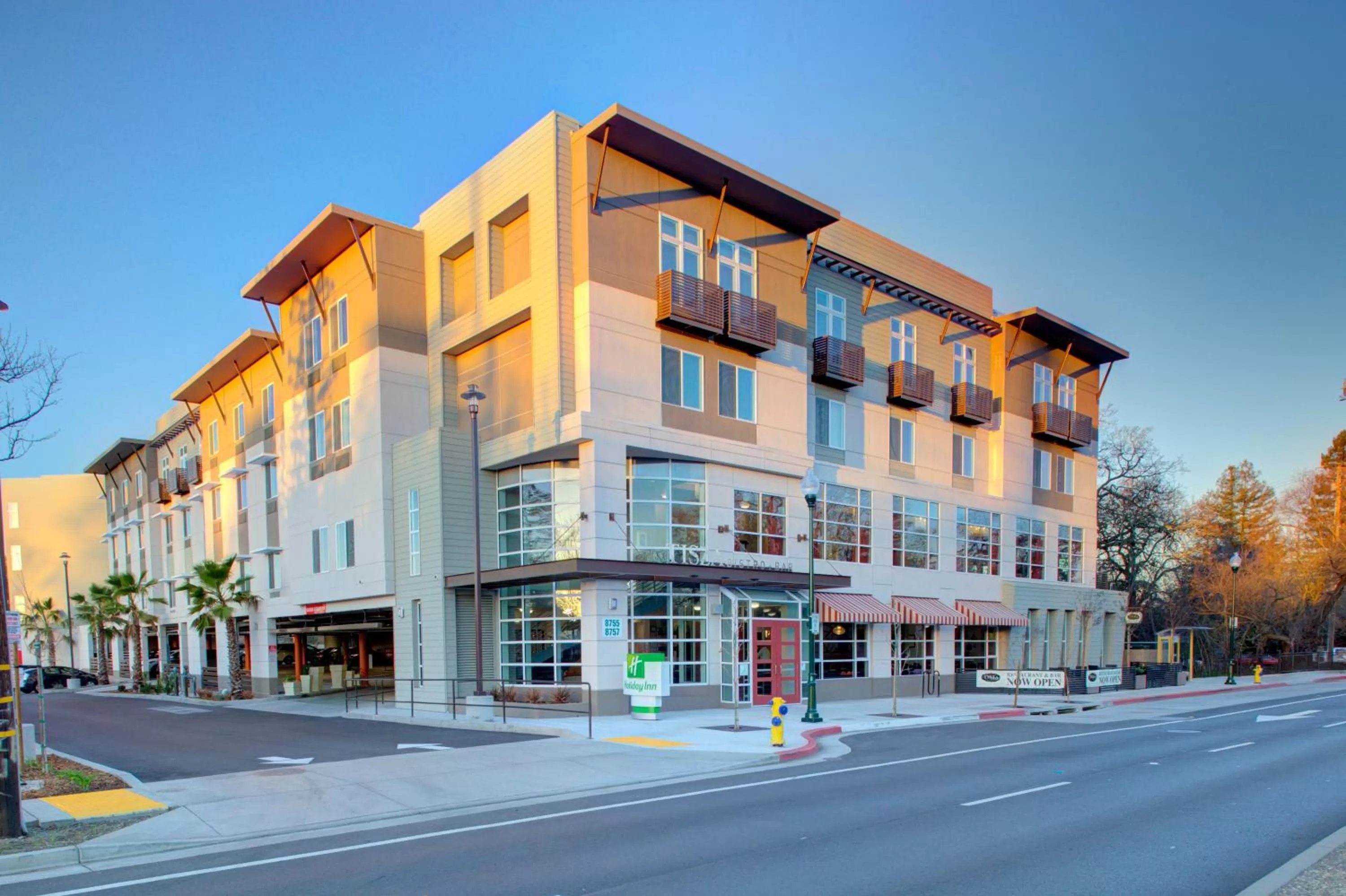 Holiday Inn Windsor - Wine Country by IHG