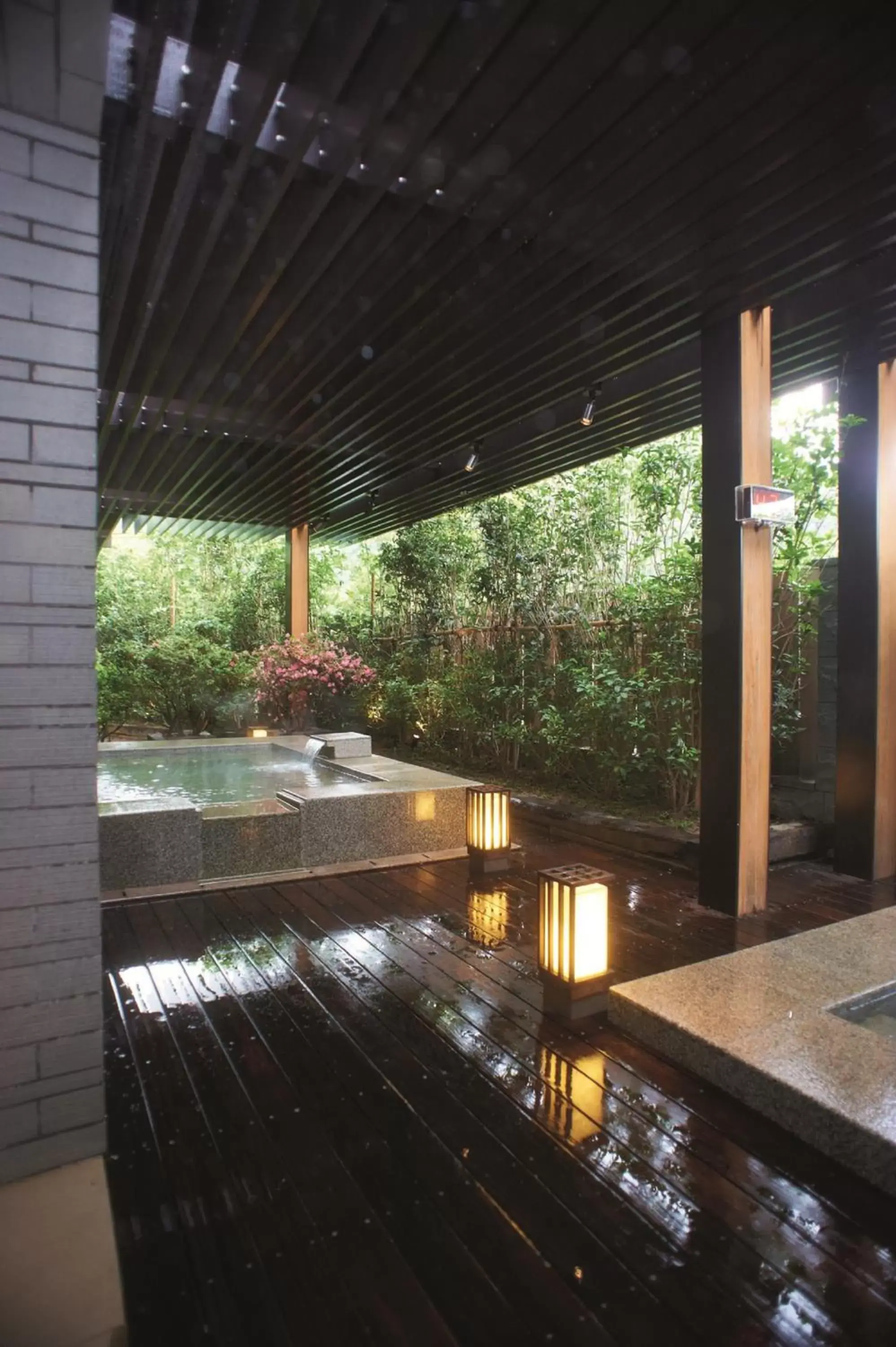 Hot Spring Bath in Grand View Resort Beitou