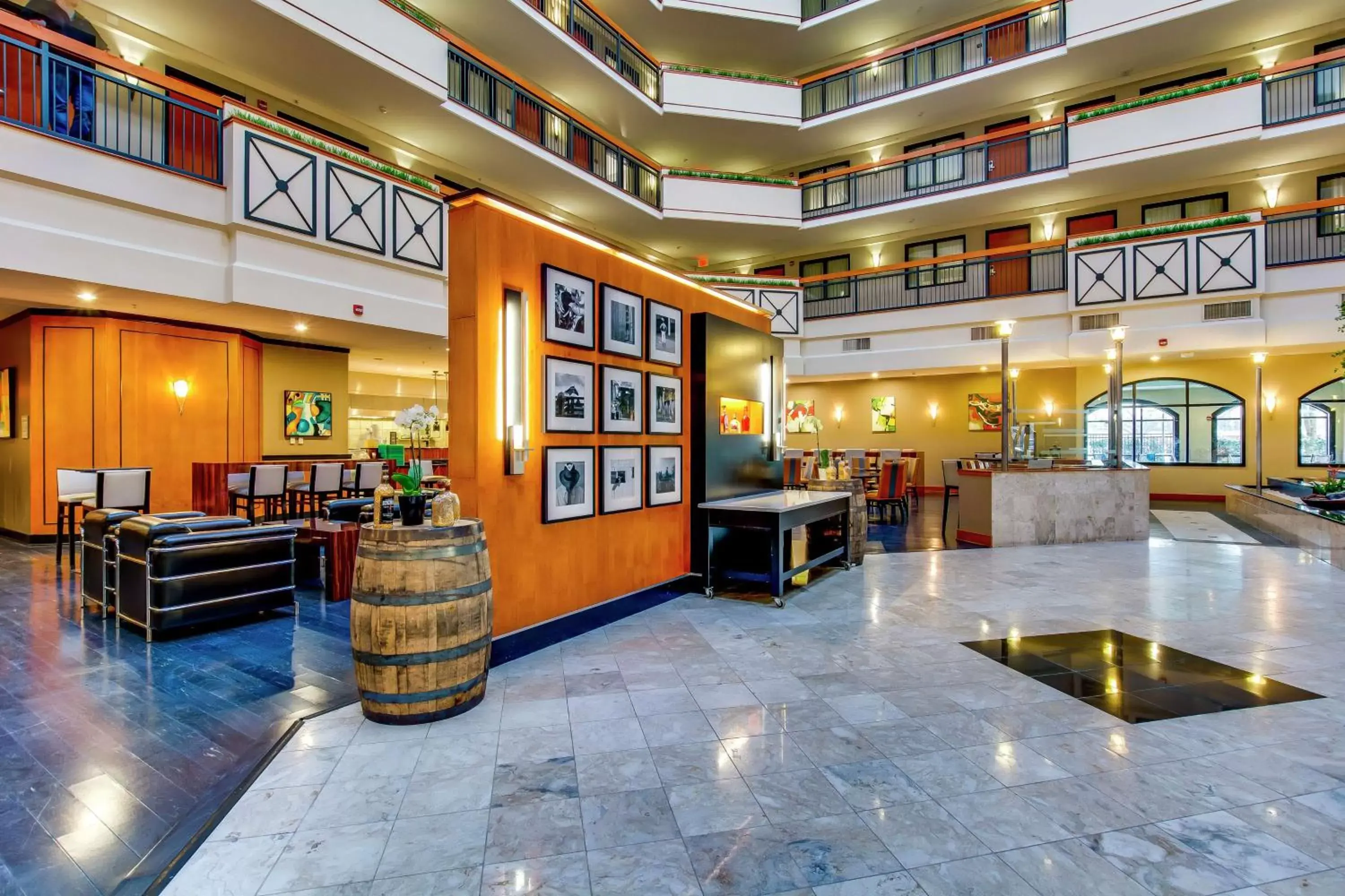 Lobby or reception, Lobby/Reception in Embassy Suites by Hilton Louisville East