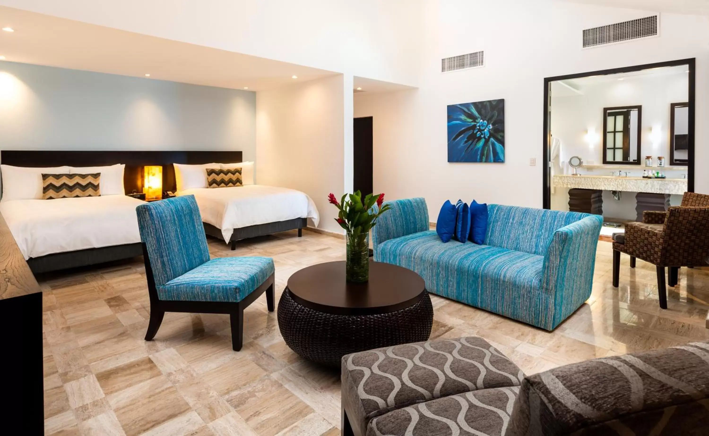 Bed, Seating Area in Presidente InterContinental Cozumel Resort & Spa, an IHG Hotel