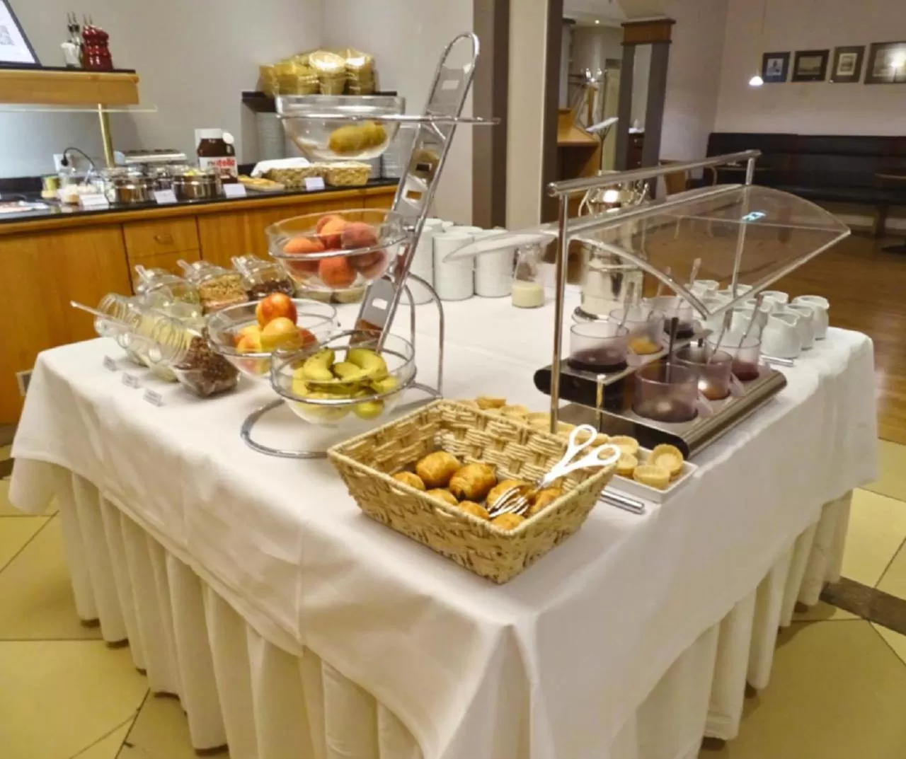 Breakfast in Hotel Kaiserin Augusta