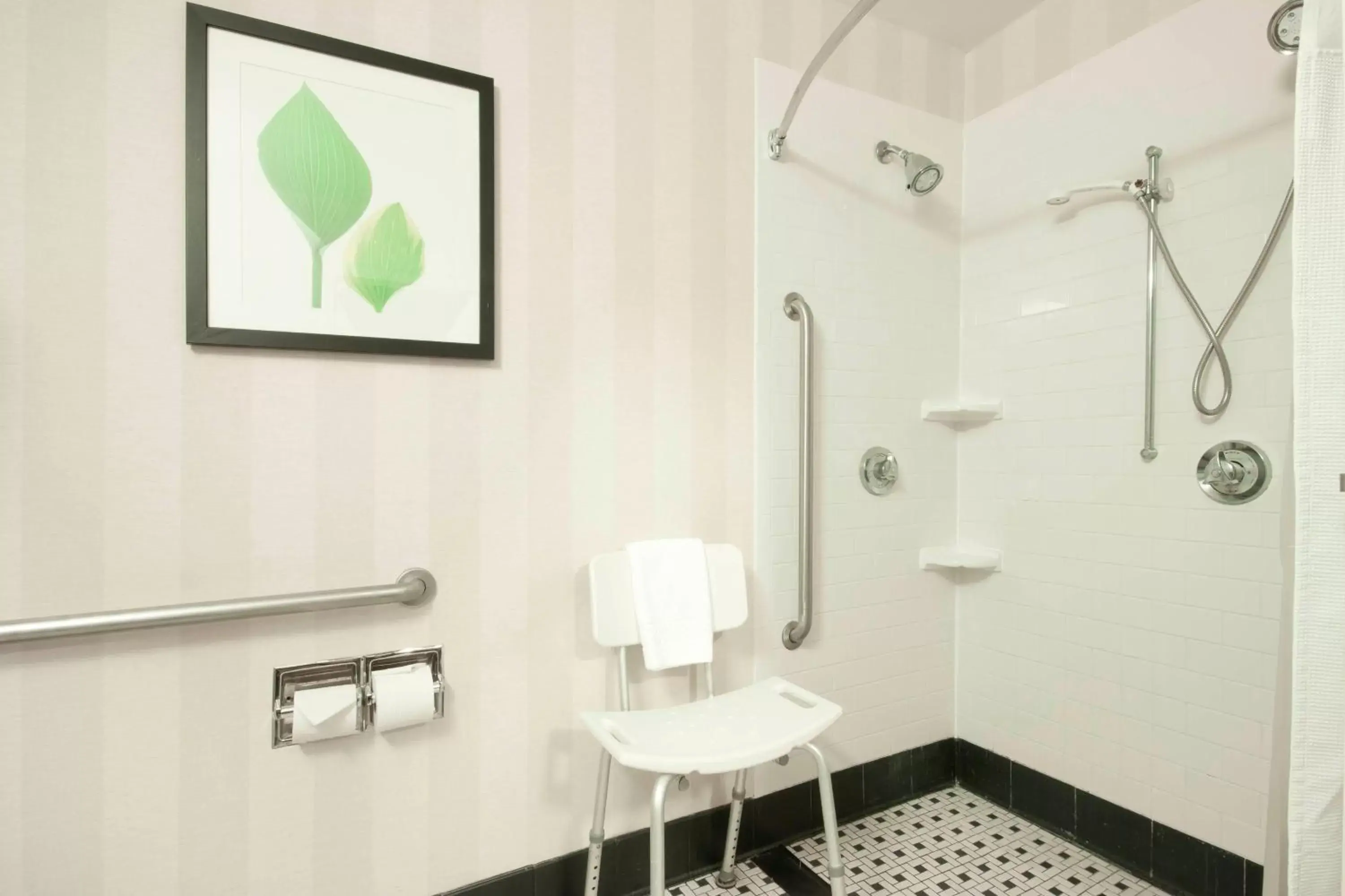 Bathroom in Fairfield Inn & Suites Hattiesburg / University