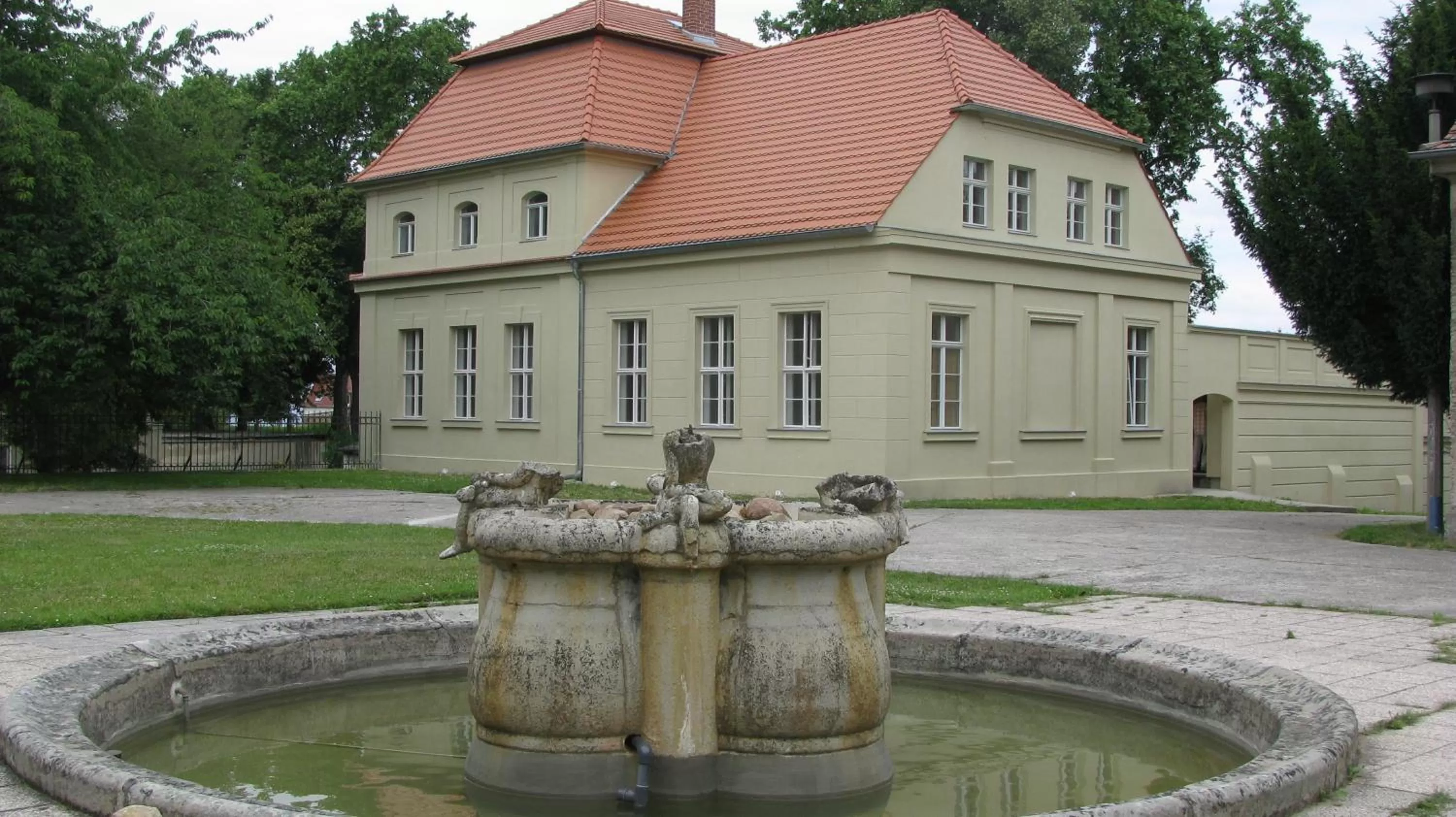 Property building in Gästehaus Schloss Plaue