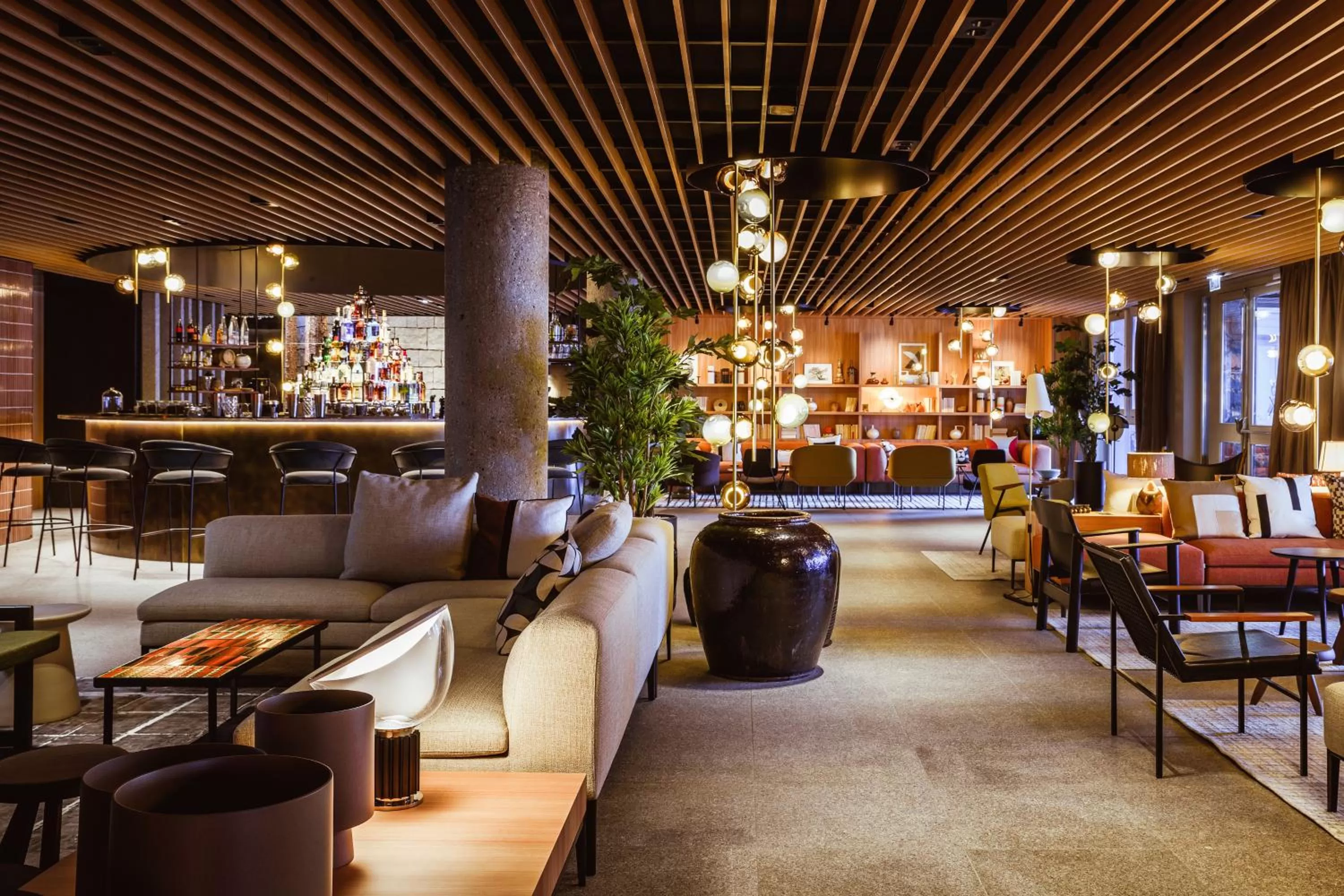 Lounge or bar in Altapura Hôtel & Spa Val Thorens