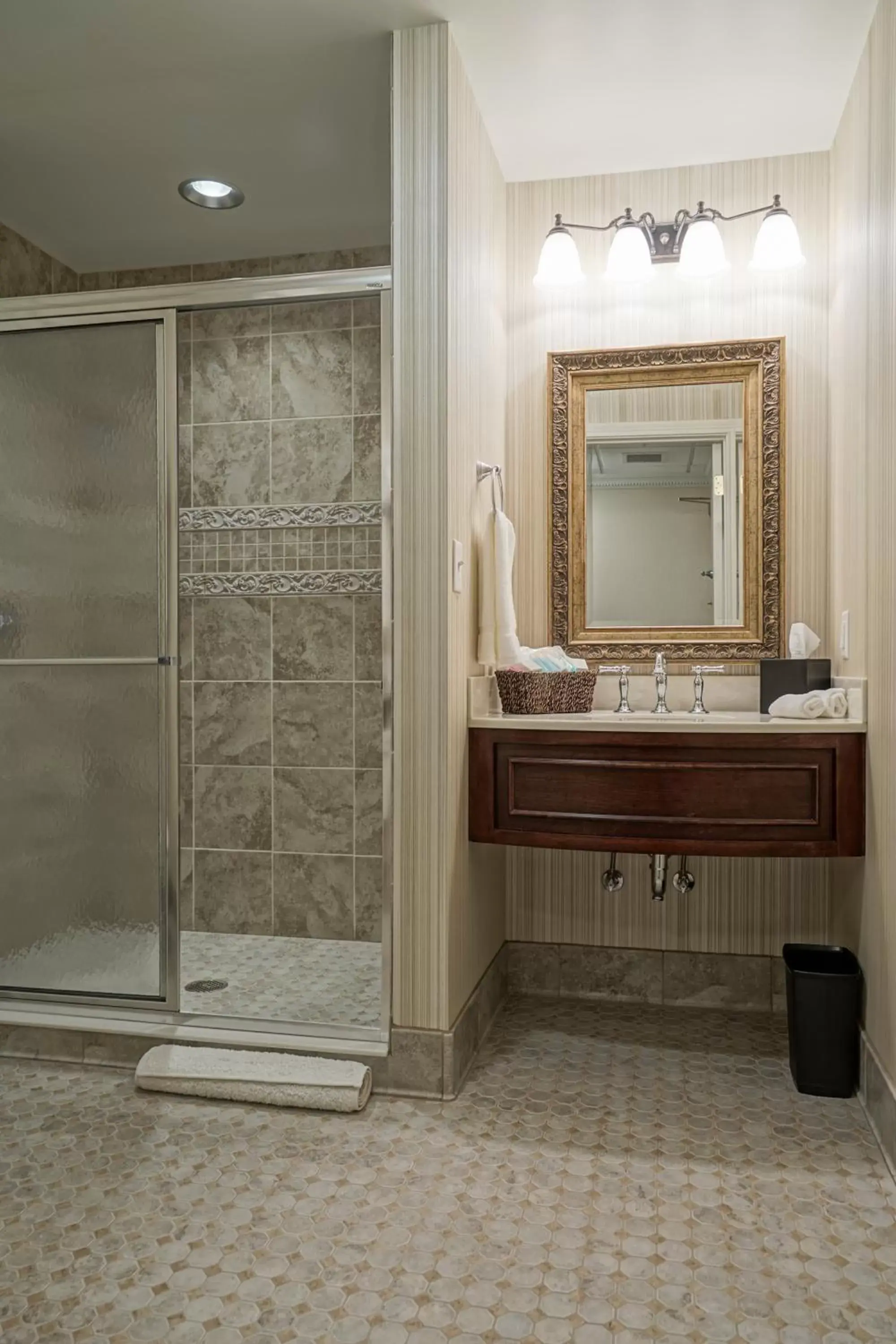 Bathroom in The Mount Vernon Grand Hotel