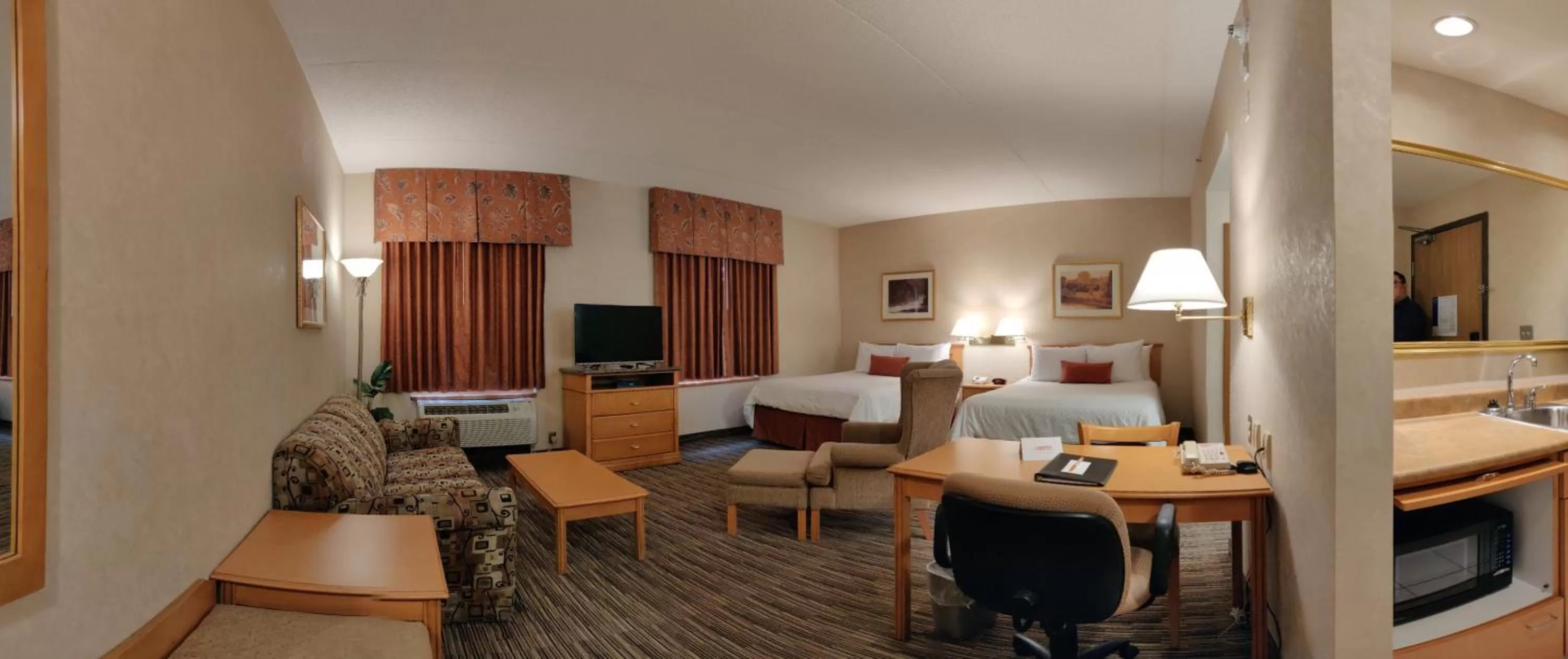 Humphry Inn and Suites