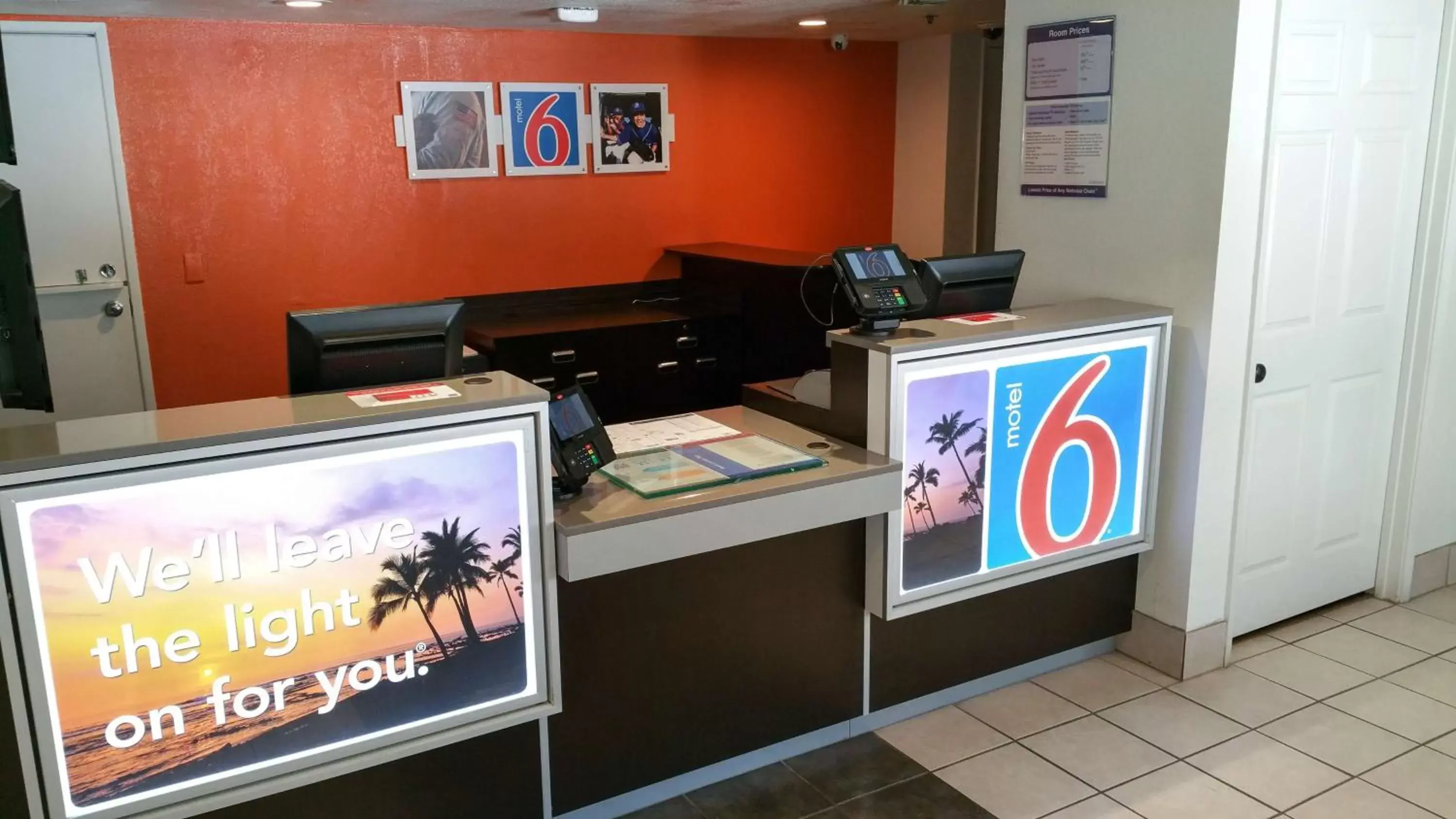 Lobby or reception, Lobby/Reception in Motel 6-Palm Springs, CA - Downtown