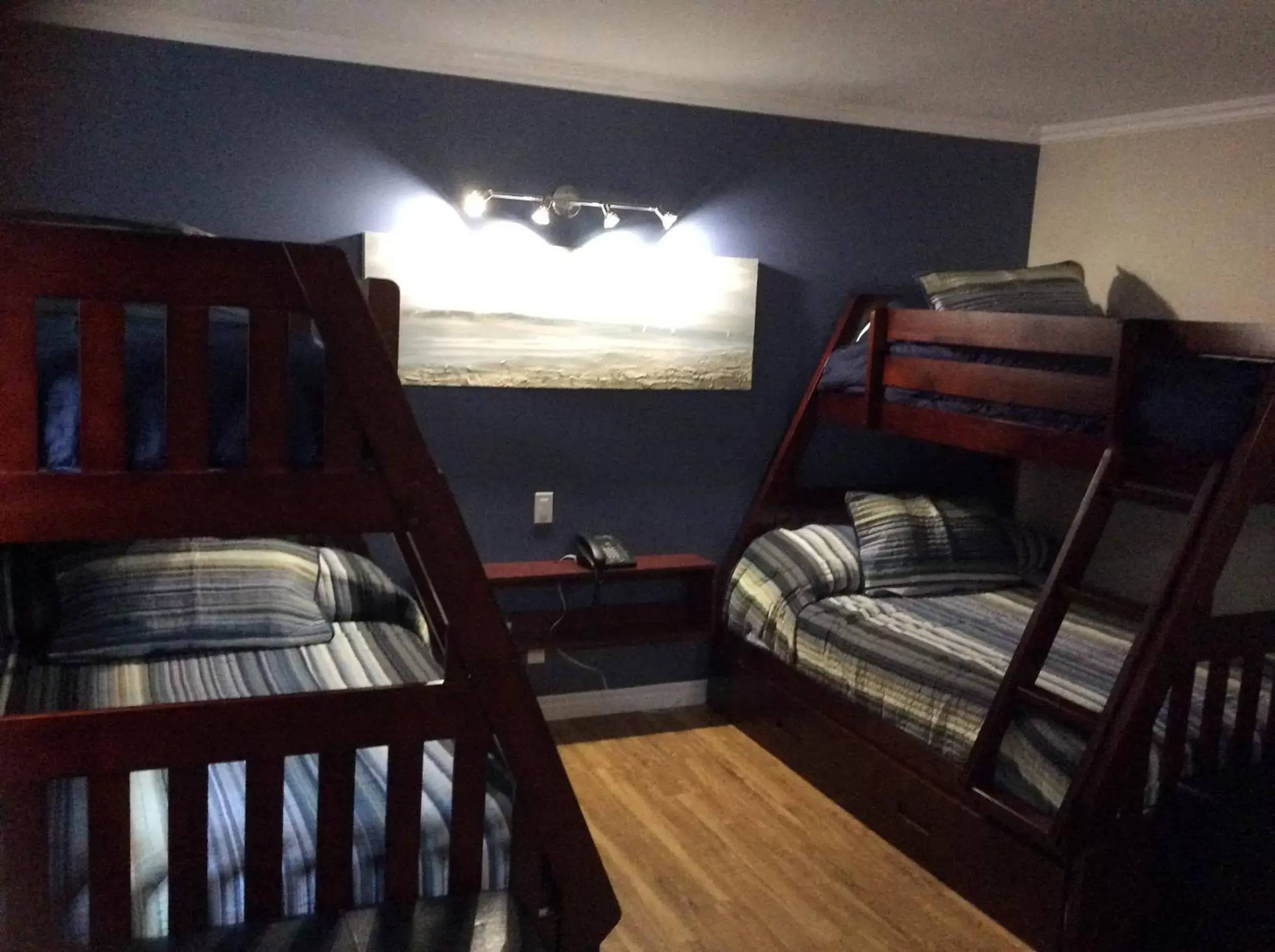 Bedroom, Bunk Bed in Miami Motel