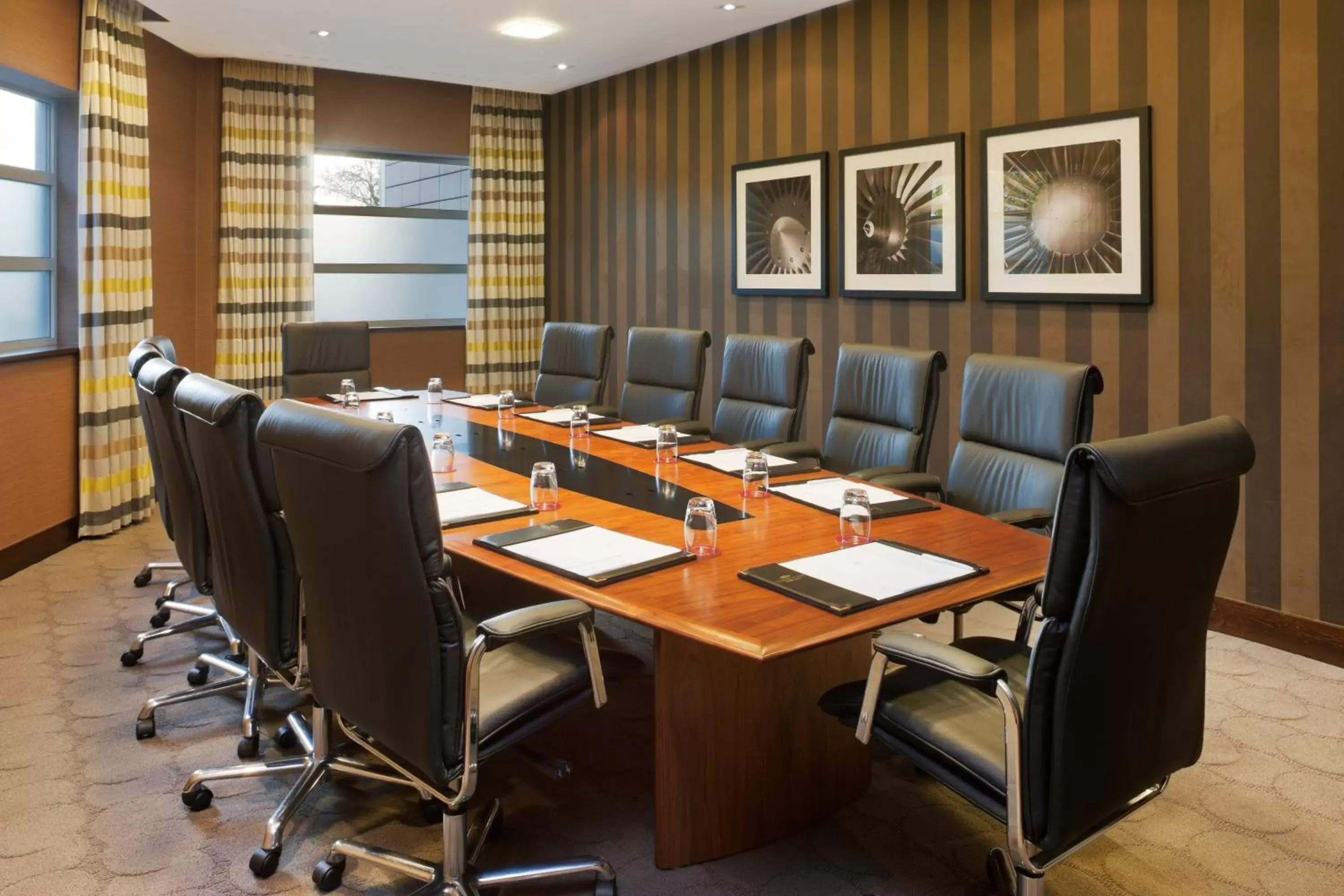 Meeting/conference room in Crowne Plaza London - Gatwick Airport, an IHG Hotel