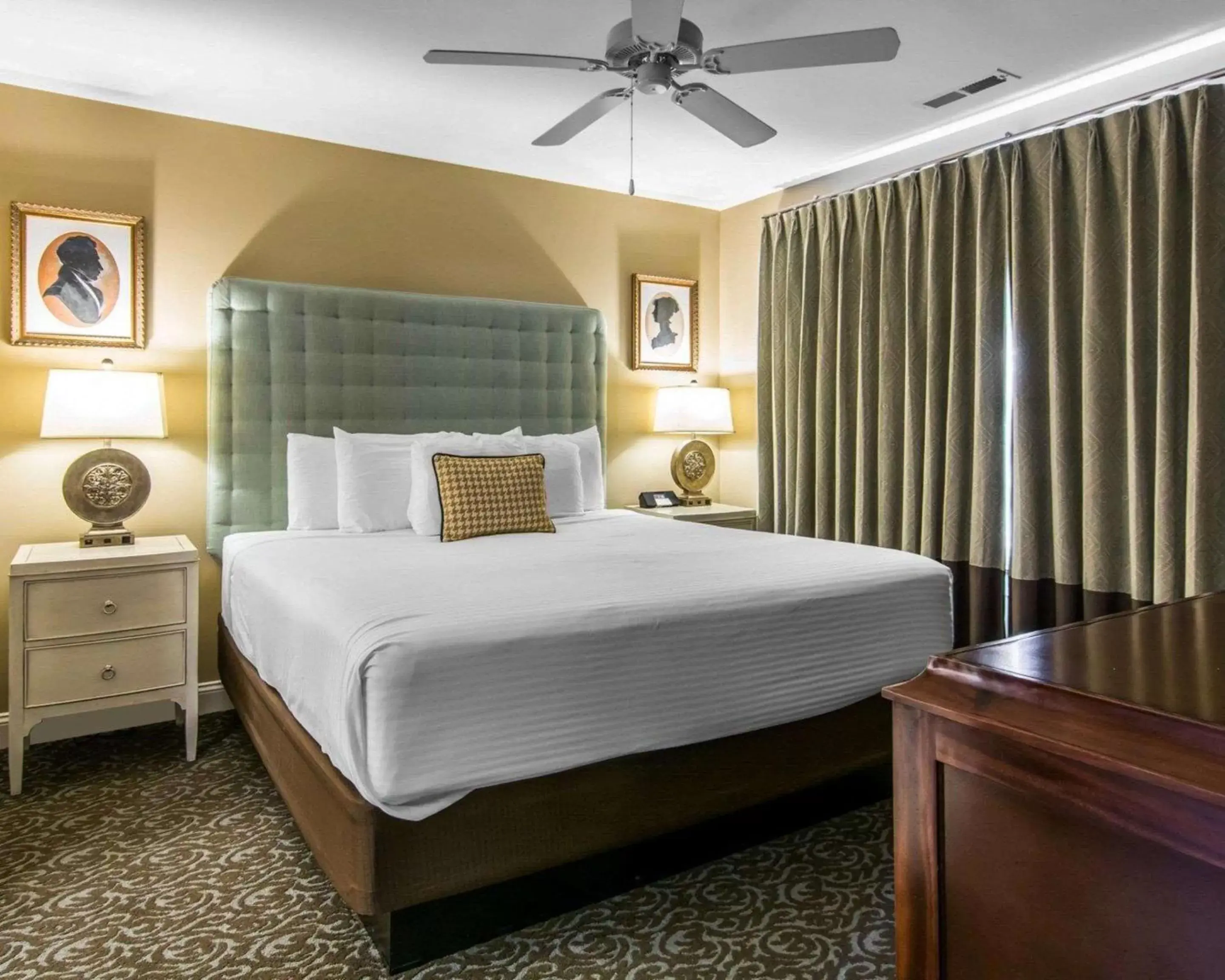 Bed in Bluegreen Parkside Williamsburg, Ascend Resort Collection