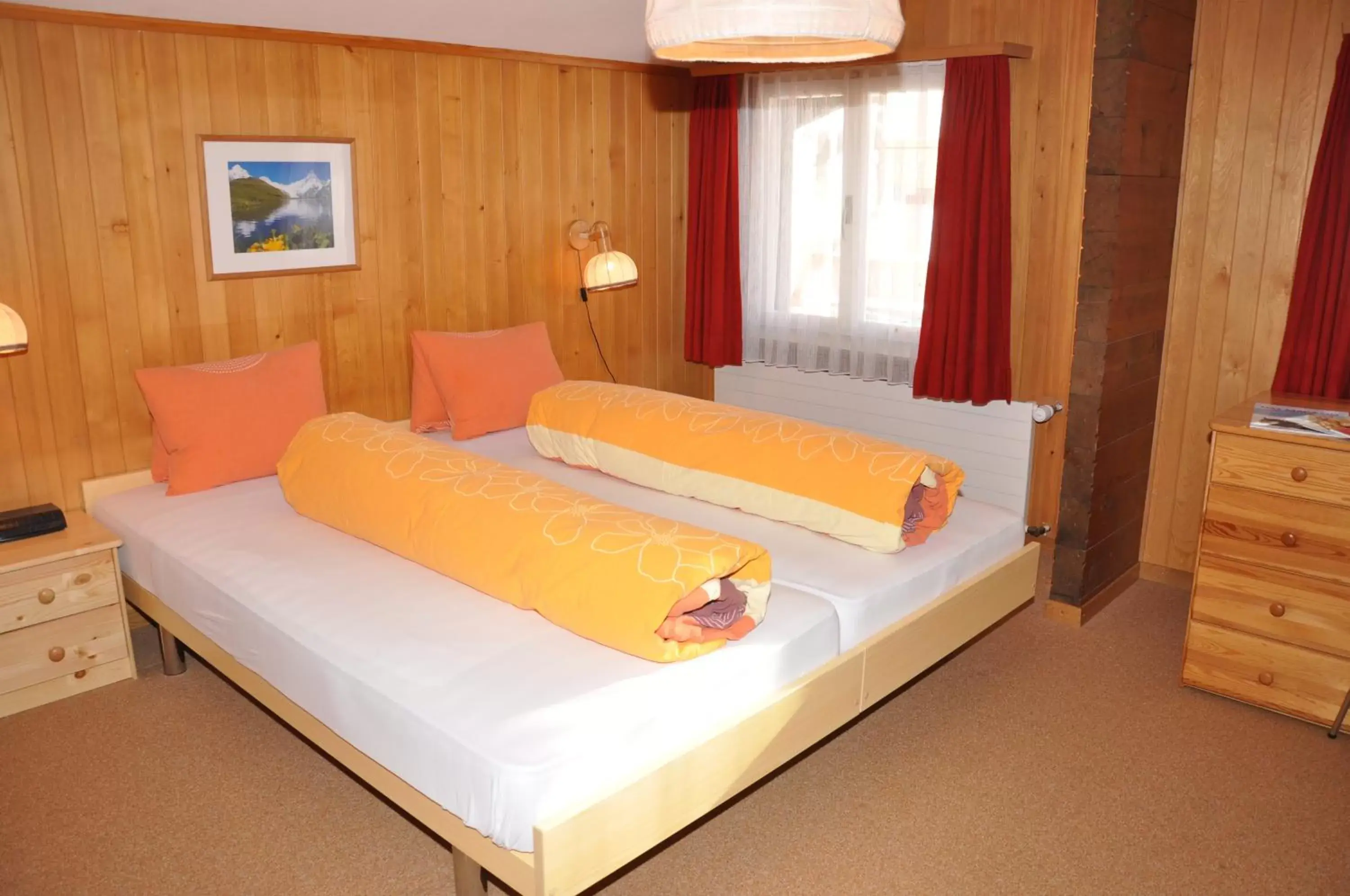 Photo of the whole room, Bed in Hotel Tschuggen
