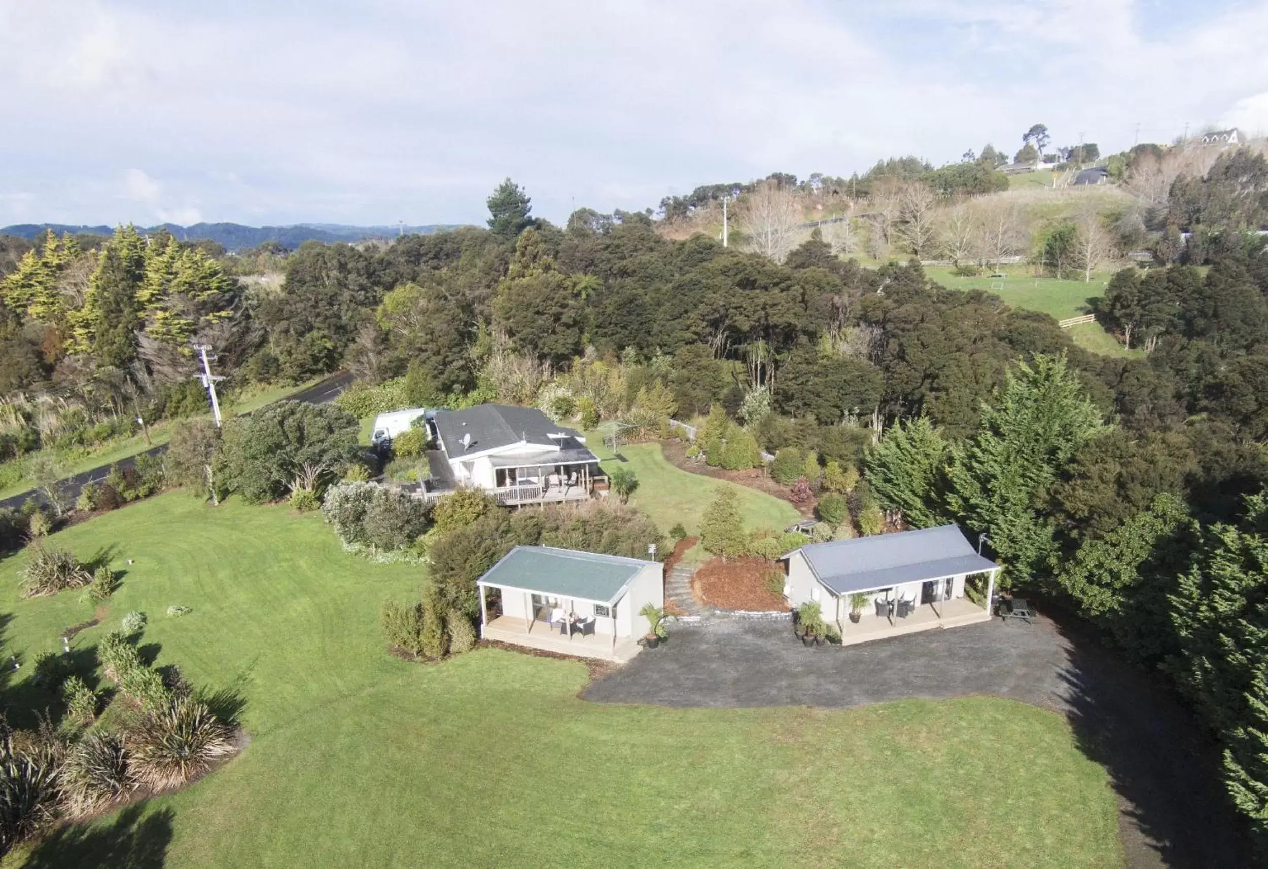 Property building, Bird's-eye View in Auckland Country Cottages