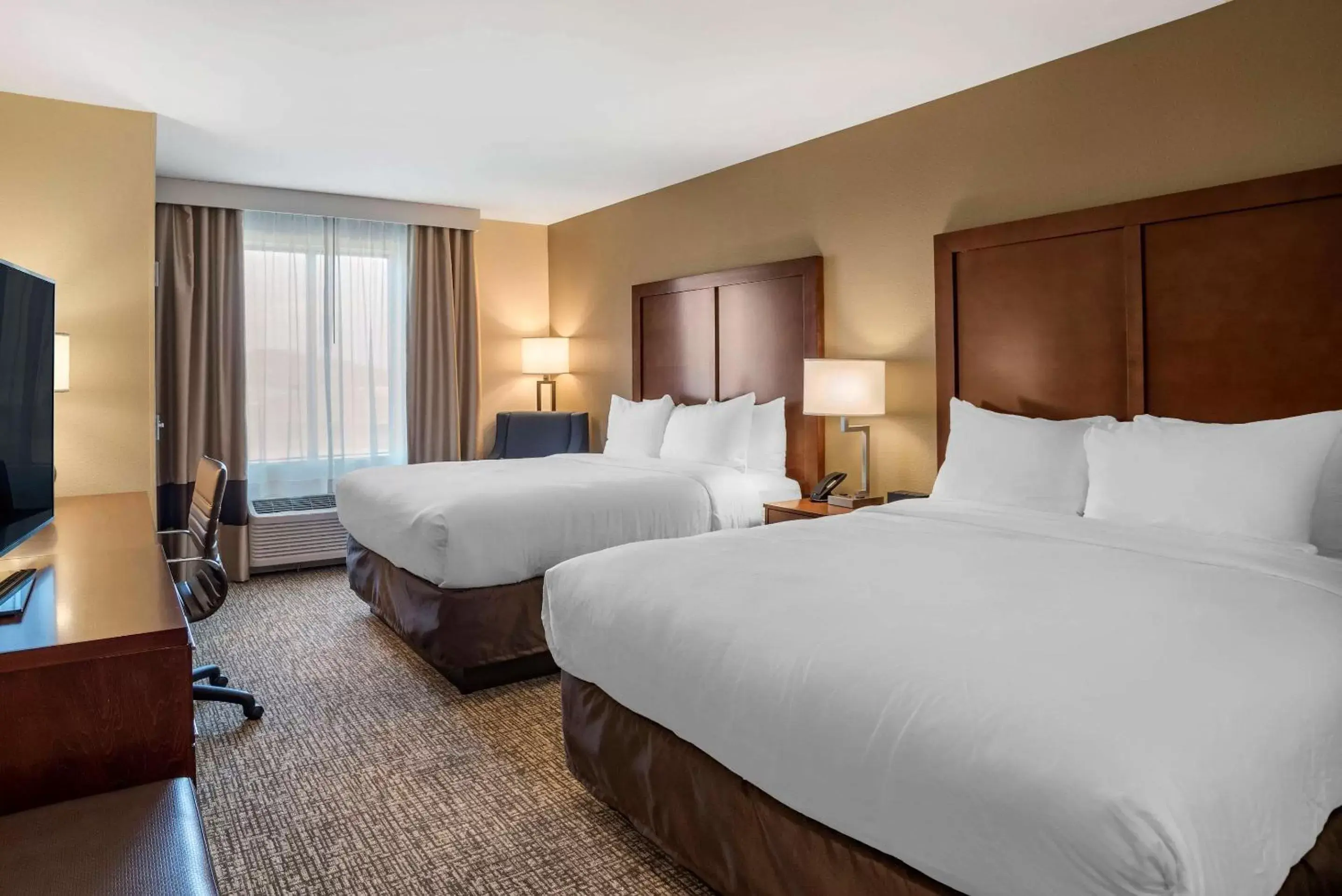 Standard Queen Room with Two Queen Beds - Non Smoking in Comfort Inn & Suites Standard Queen Room with Two Queen Beds - Non Smoking in Comfort Inn & Suites