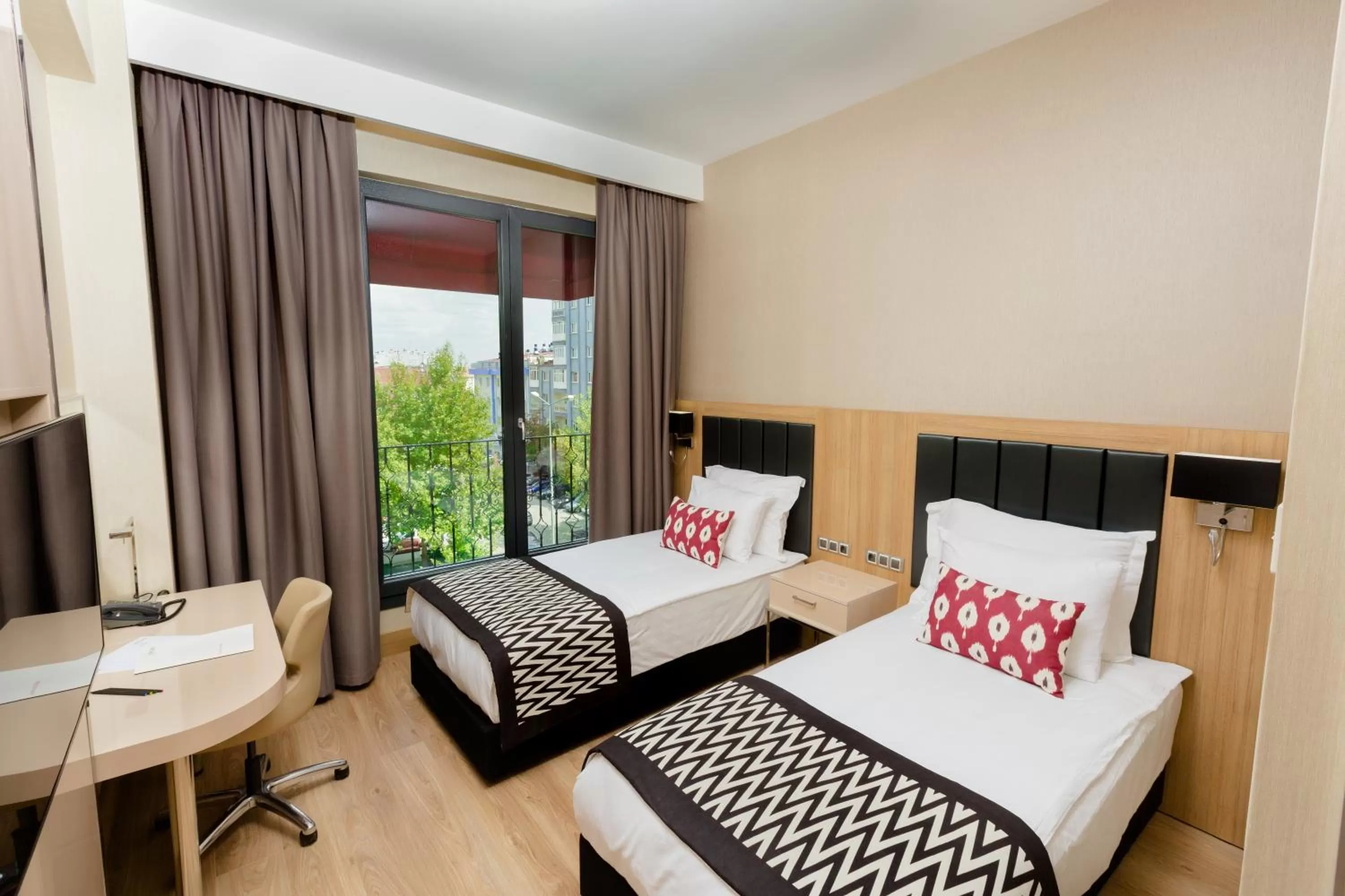 Bed, Room Photo in Ramada Encore Eskişehir