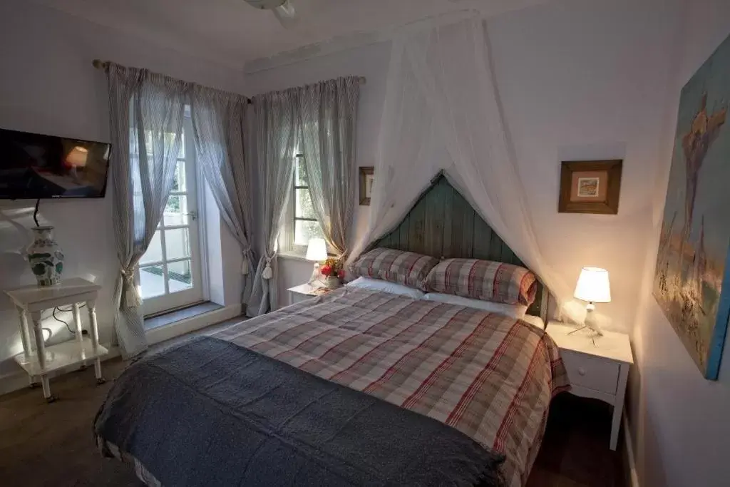 Bedroom, Bed in The Castle - Villa by the Sea