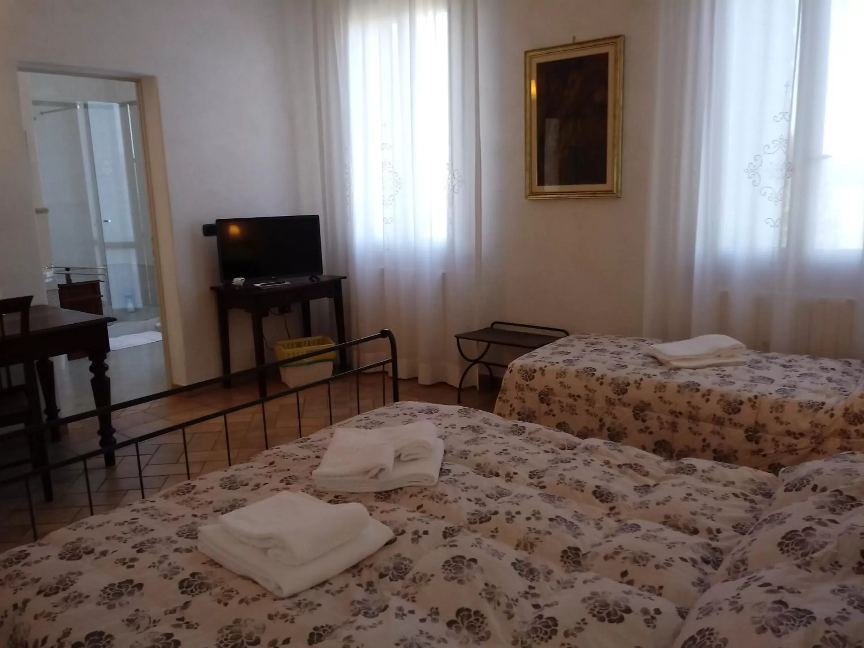 Bed in B&B Residence il Ciliegio , Via Villa Superiore 93 Luzzara