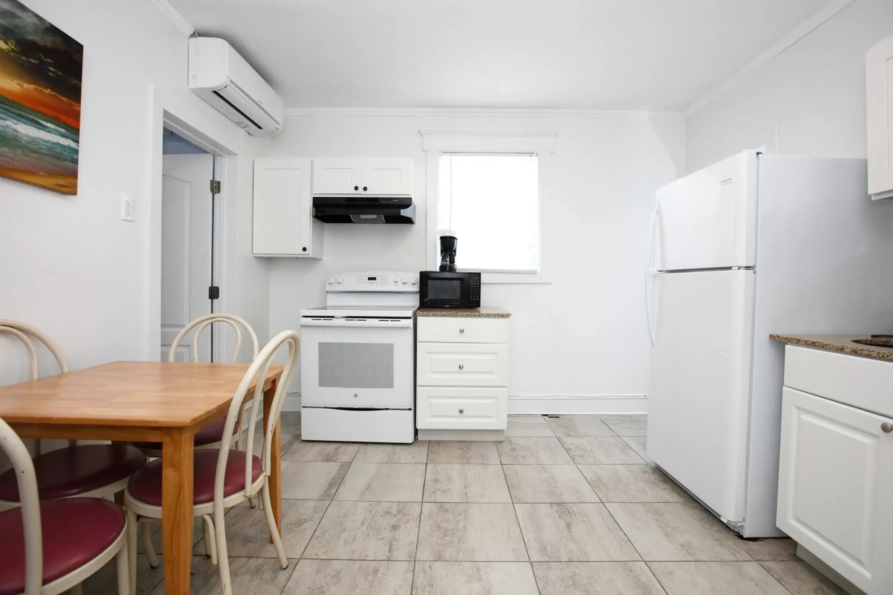 Kitchen or kitchenette, Kitchen/Kitchenette in Garfield Beach House