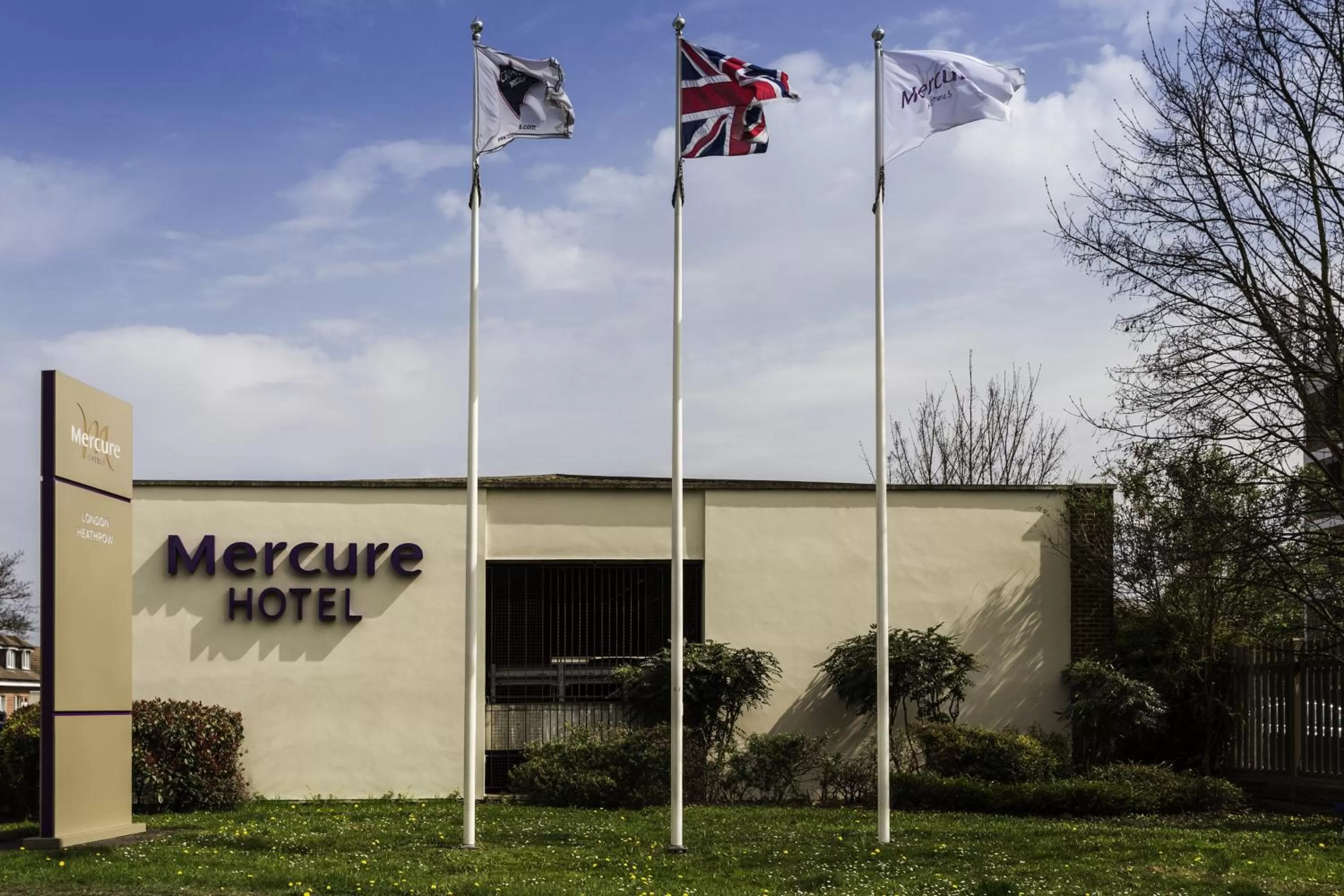 Property building in Mercure London Heathrow Airport
