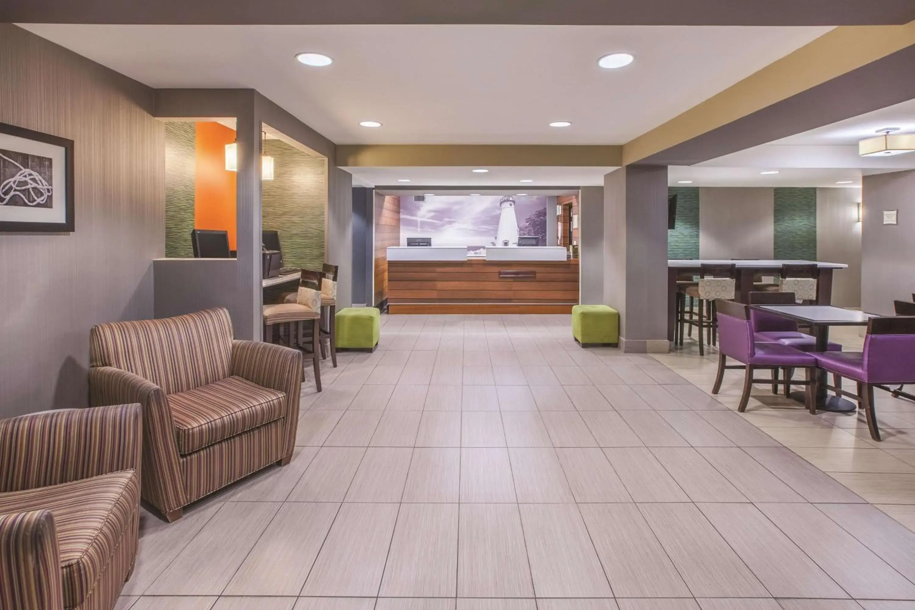 Lobby or reception, Lobby/Reception in La Quinta Inn & Suites by Wyndham Erie
