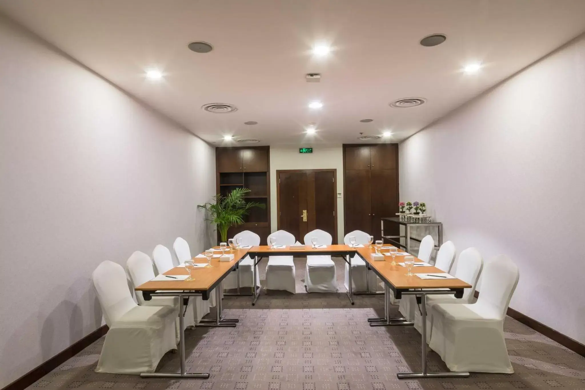 Meeting/conference room in Holiday Inn Riyadh Al Qasr, an IHG Hotel