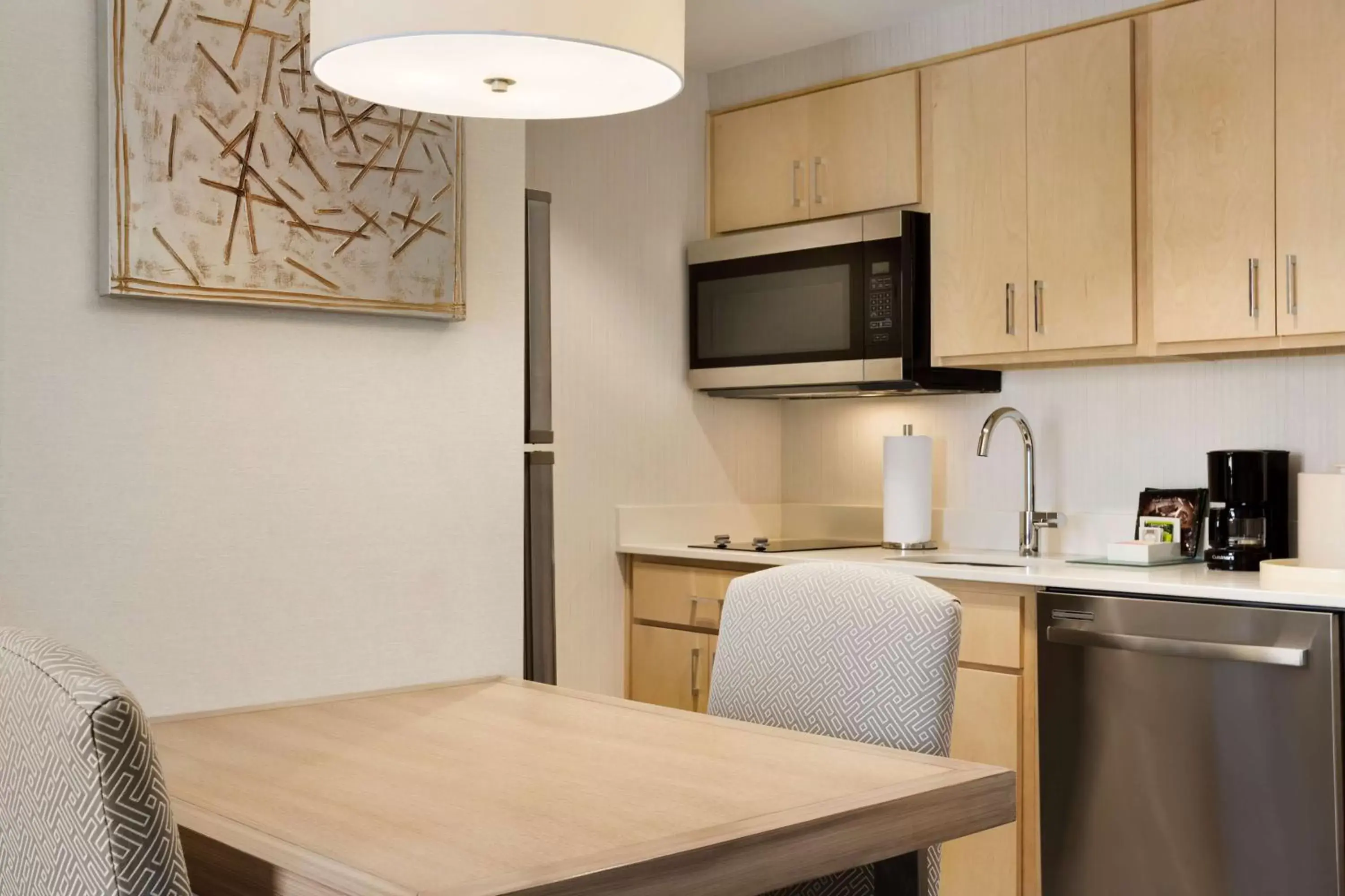 Kitchen or kitchenette, Kitchen/Kitchenette in Homewood Suites By Hilton SLC/Draper