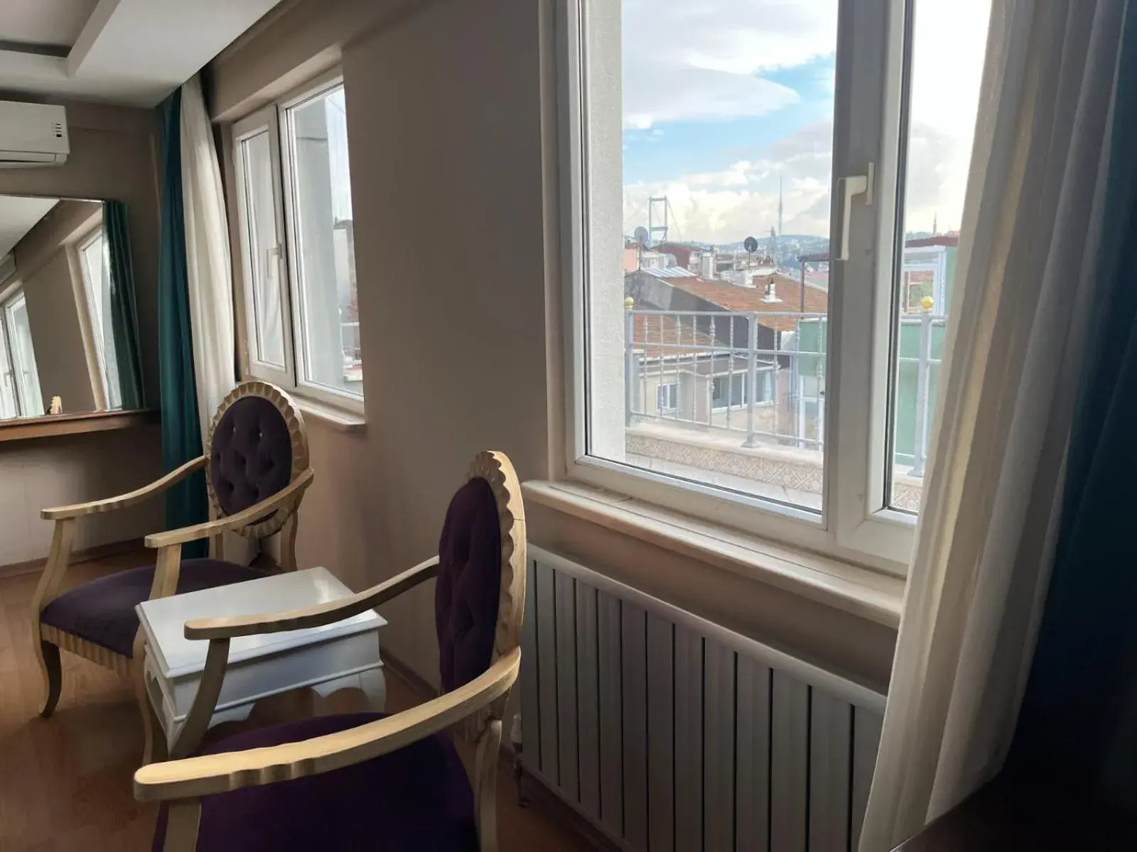 Living room in Elite Marmara Bosphorus Suites Istanbul
