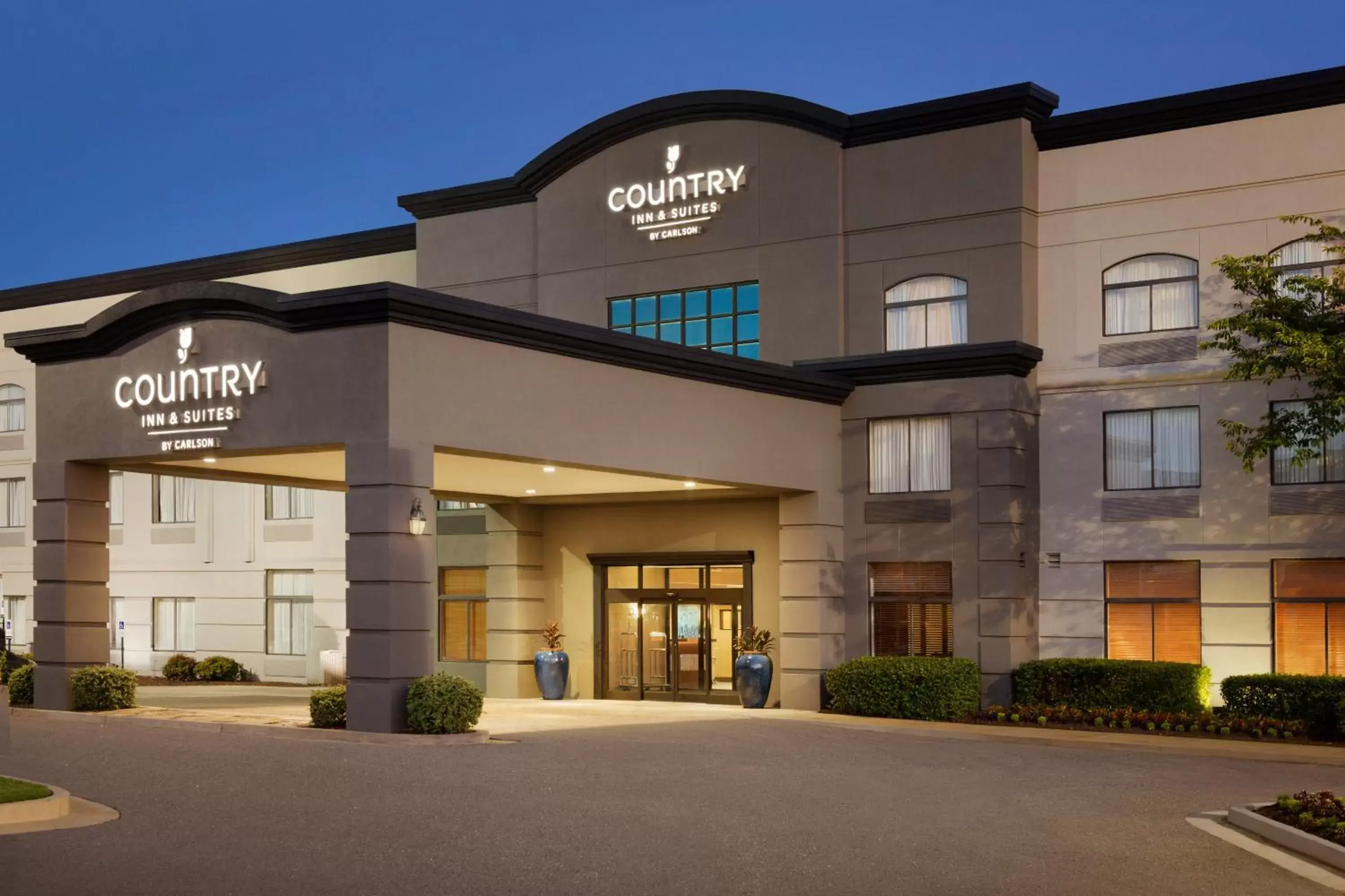 Facade/entrance, Property Building in Country Inn & Suites by Radisson, Wolfchase-Memphis, TN