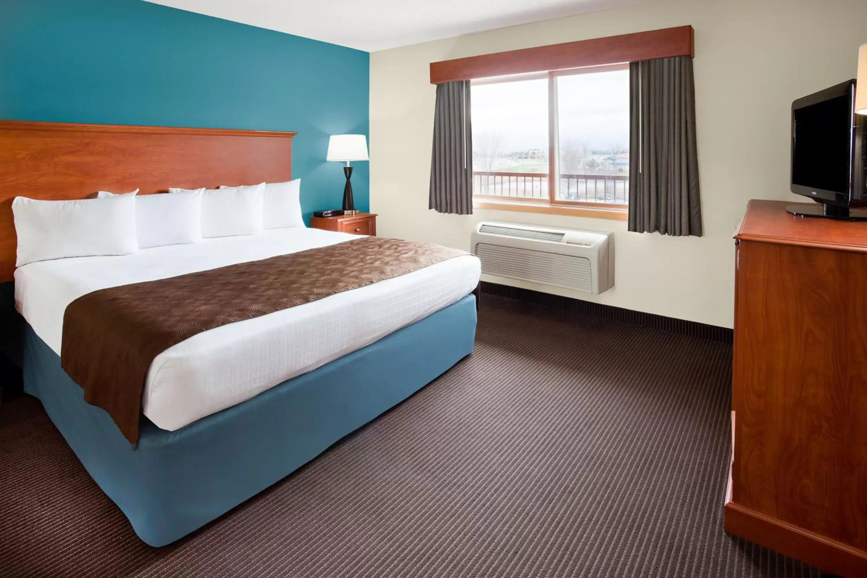 Photo of the whole room, Bed in AmericInn by Wyndham Chanhassen