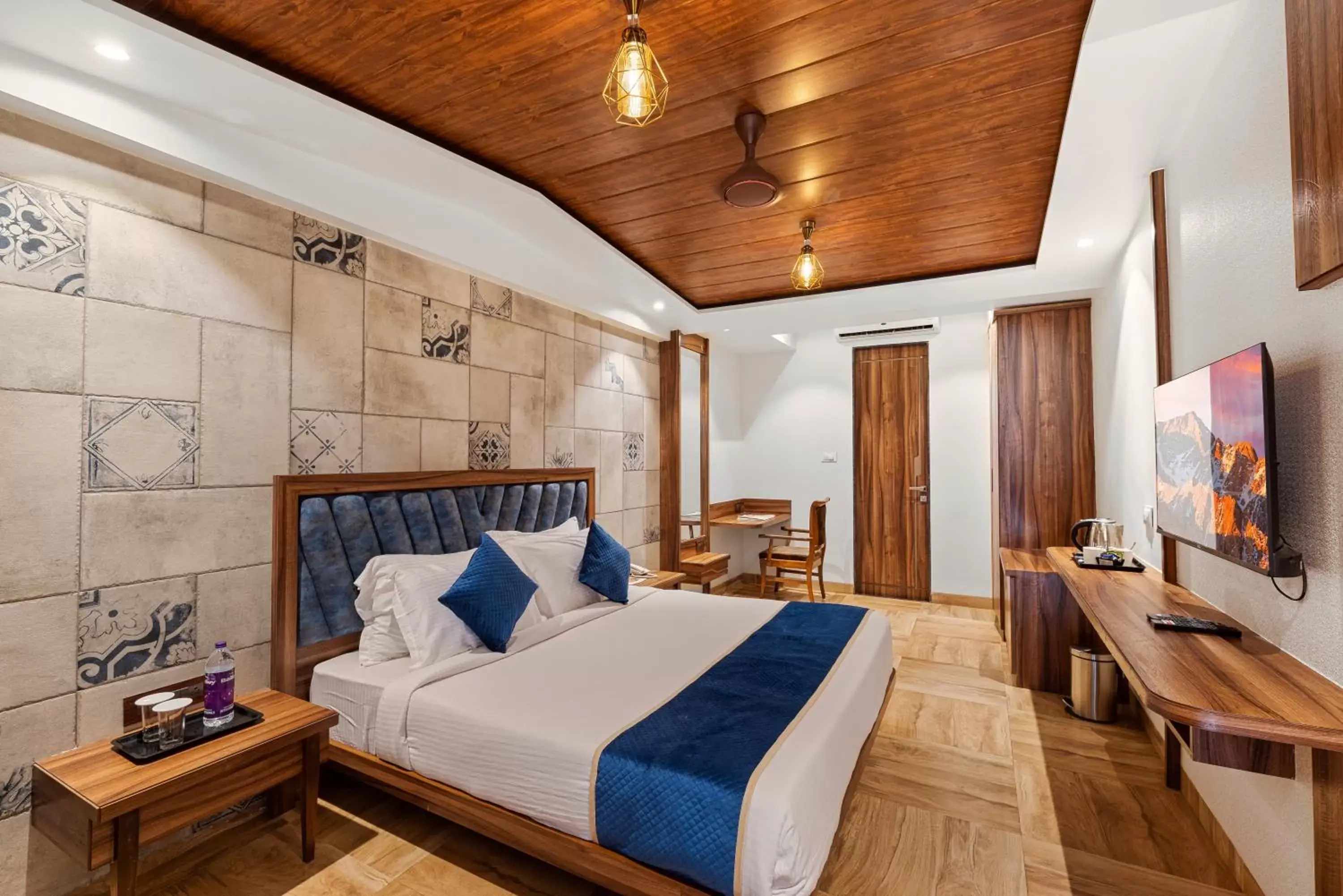 Bed in Mayur Retreat & Spa Bed in Mayur Retreat & Spa