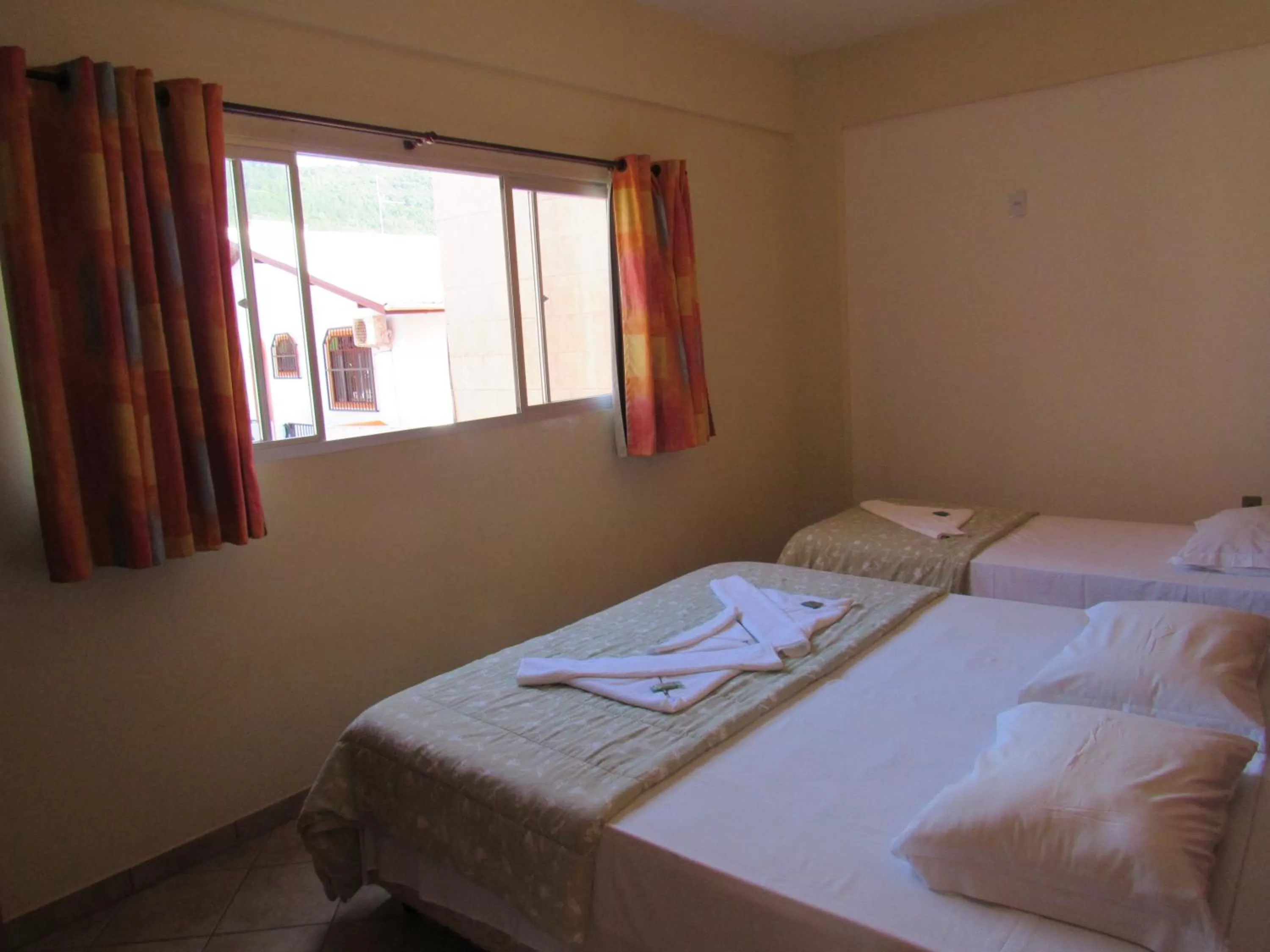 Photo of the whole room, Bed in Pousada Recanto da Barra