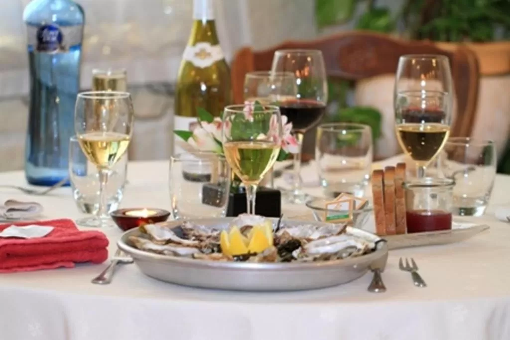 Restaurant/Places to Eat in Au Bon Laboureur