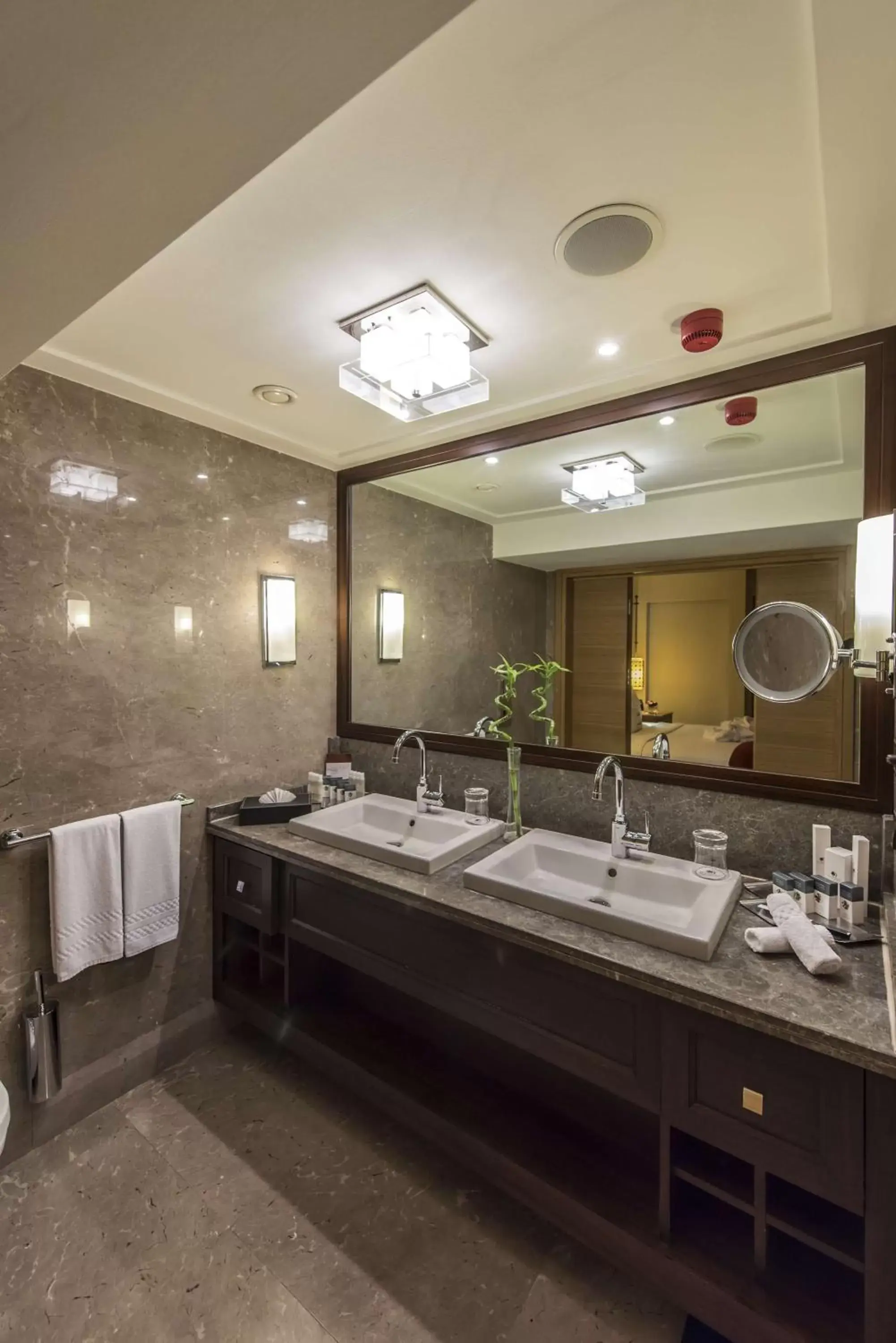 Bathroom in DoubleTree By Hilton Avanos Cappadocia Bathroom in DoubleTree By Hilton Avanos Cappadocia