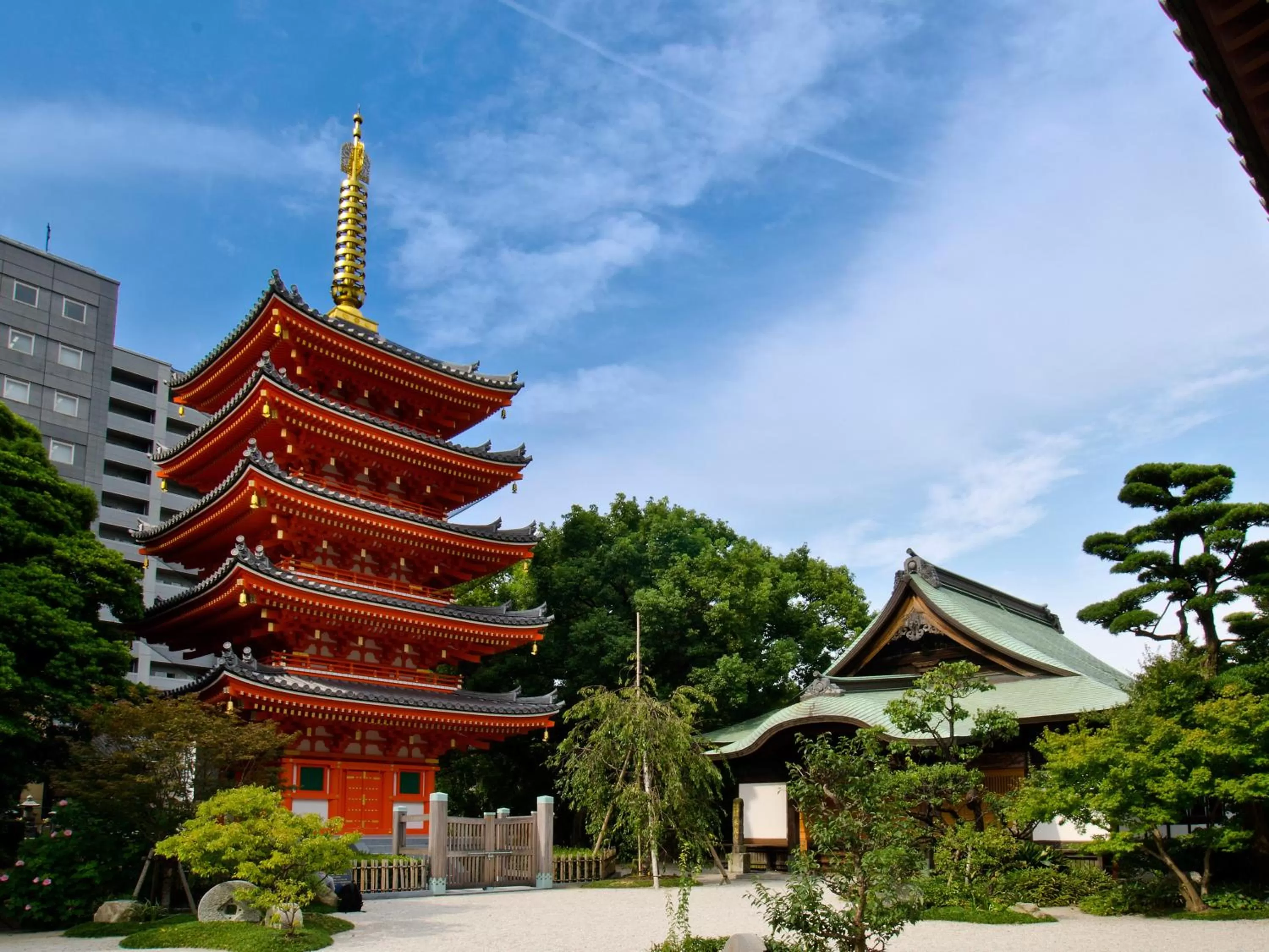 Nearby landmark in Oriental Hotel Fukuoka Hakata Station