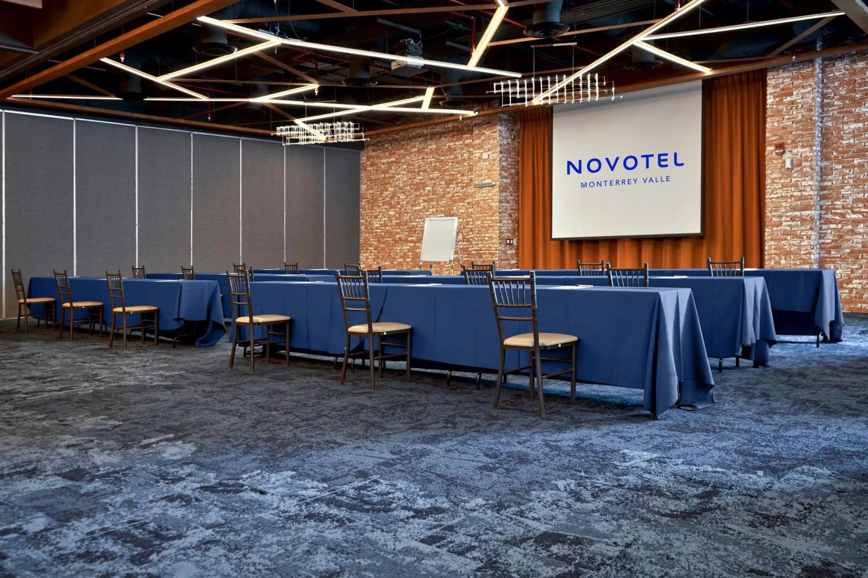 Meeting/conference room in Novotel Monterrey Valle