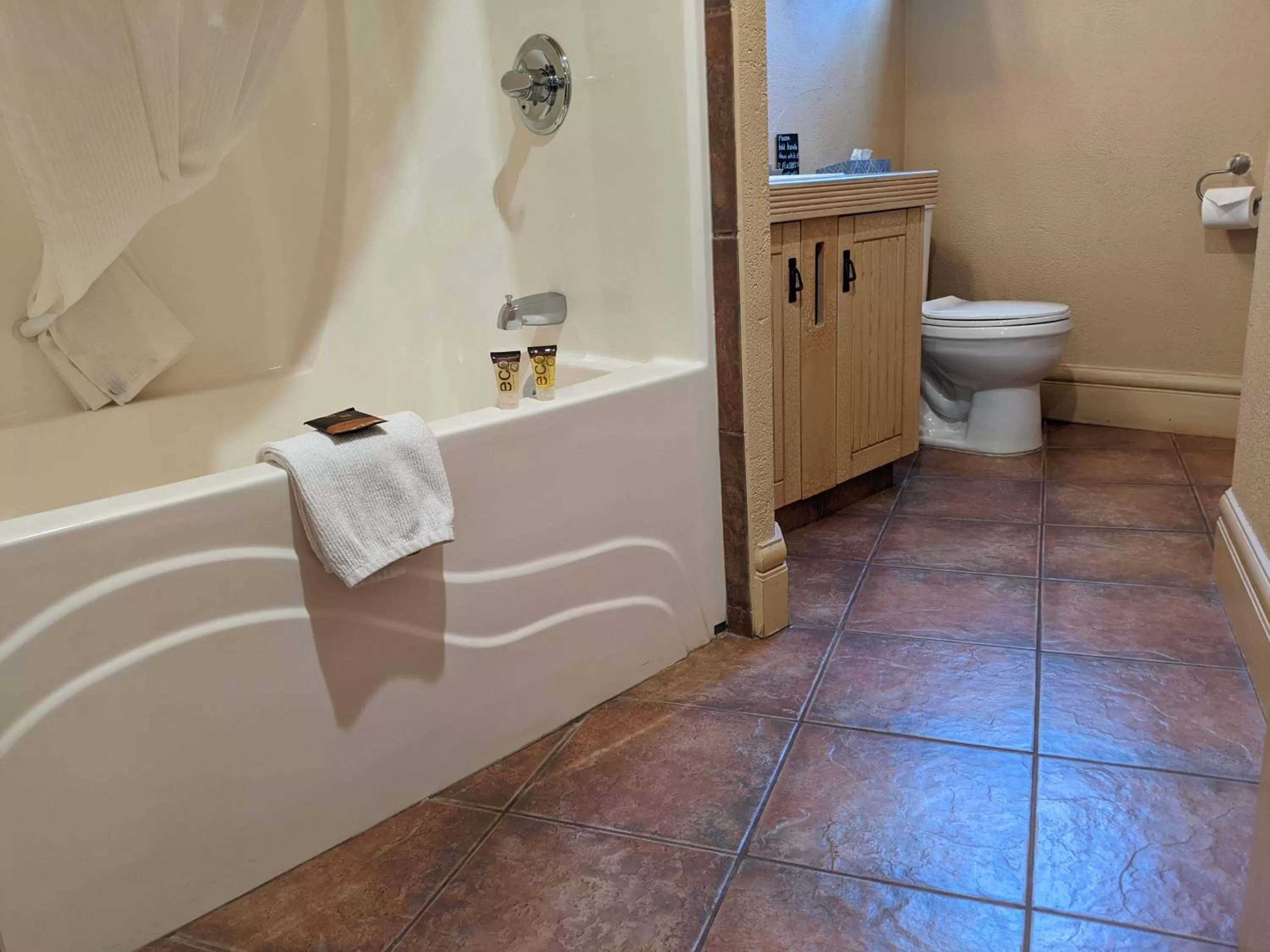 Bathroom in Third Mission Heritage Suites