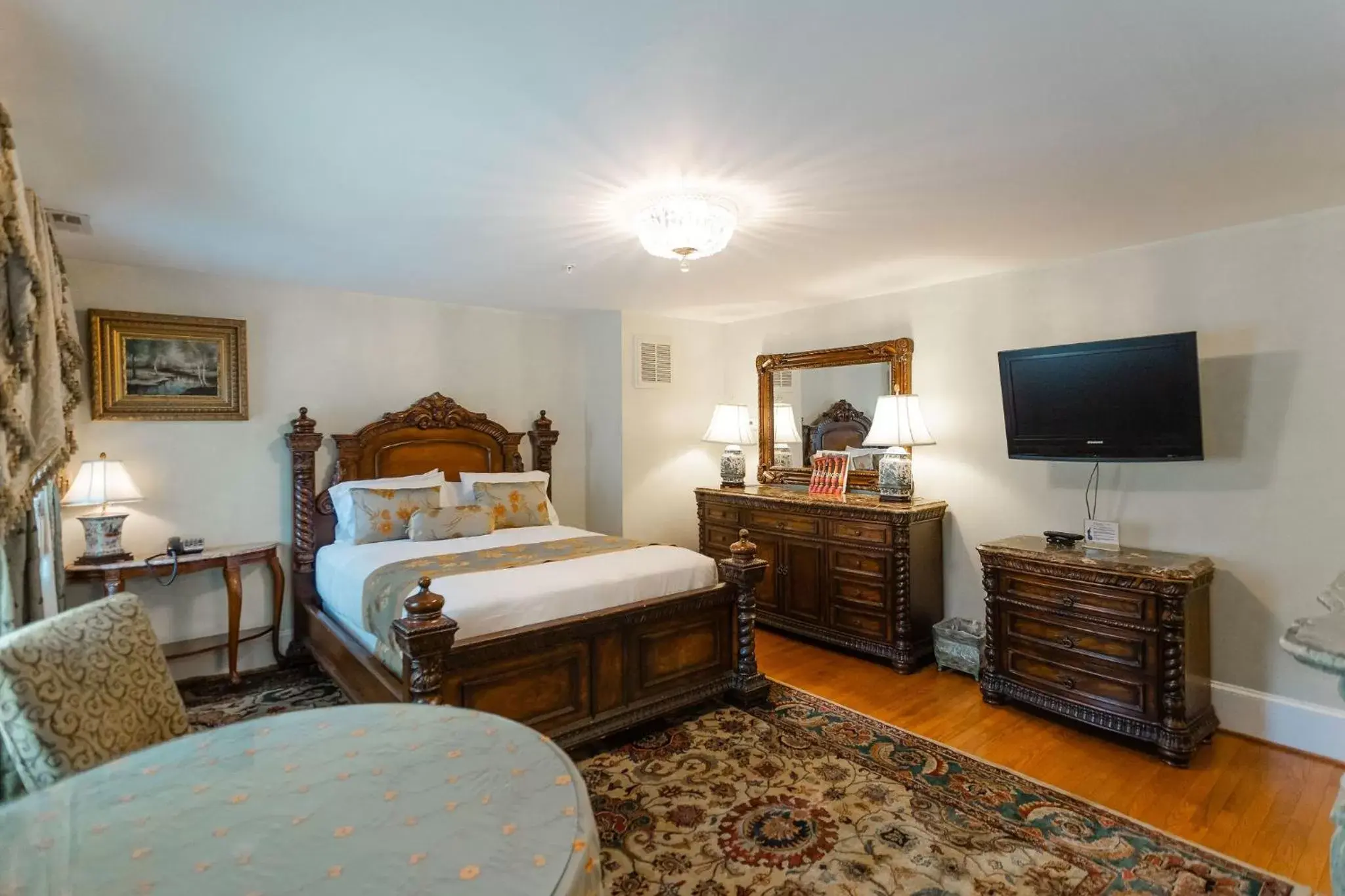 Congressional Room 202 in 1840s Carrollton Inn Congressional Room 202 in 1840s Carrollton Inn