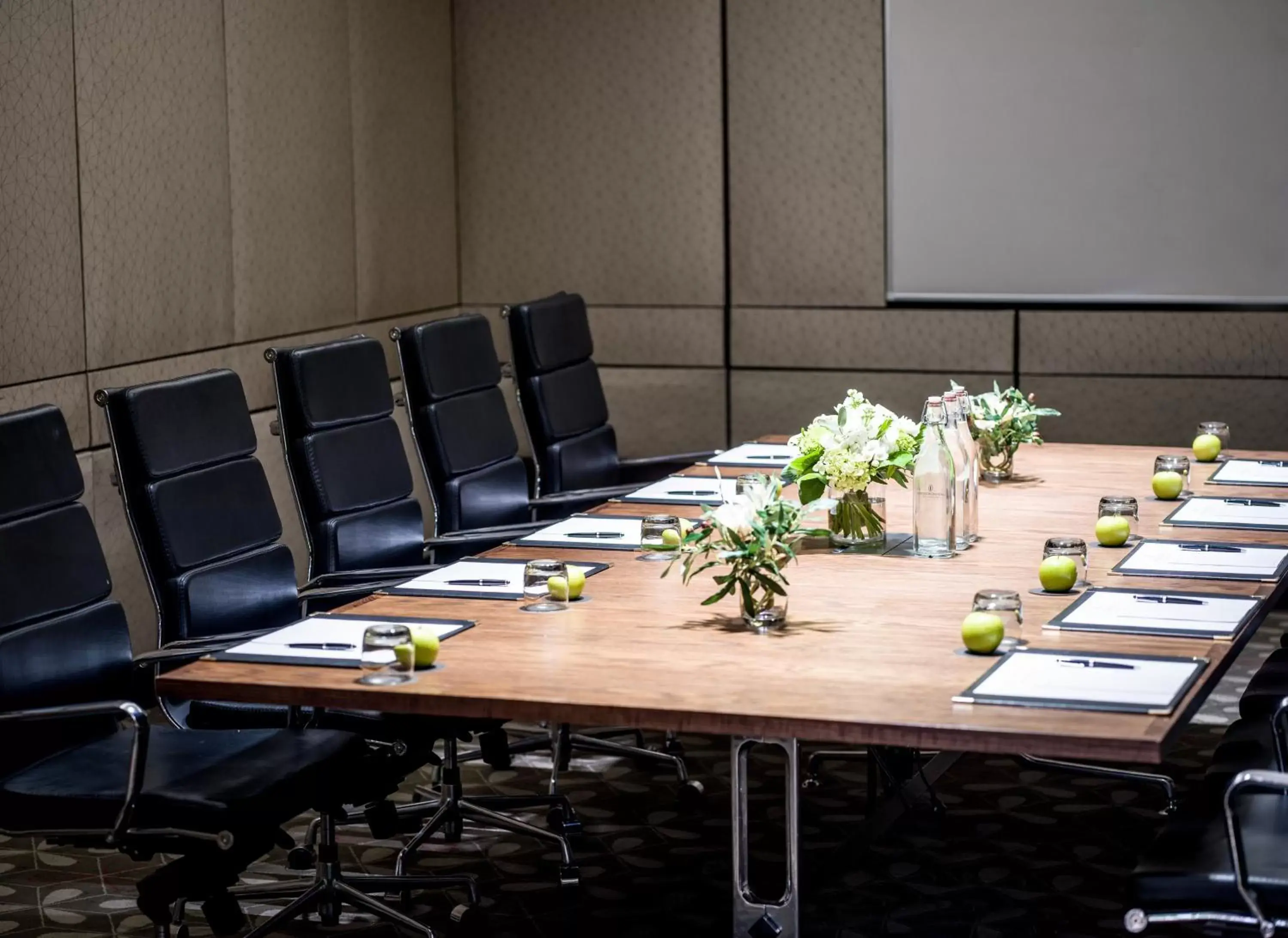 Meeting/conference room, Business Area/Conference Room in InterContinental Wellington, an IHG Hotel