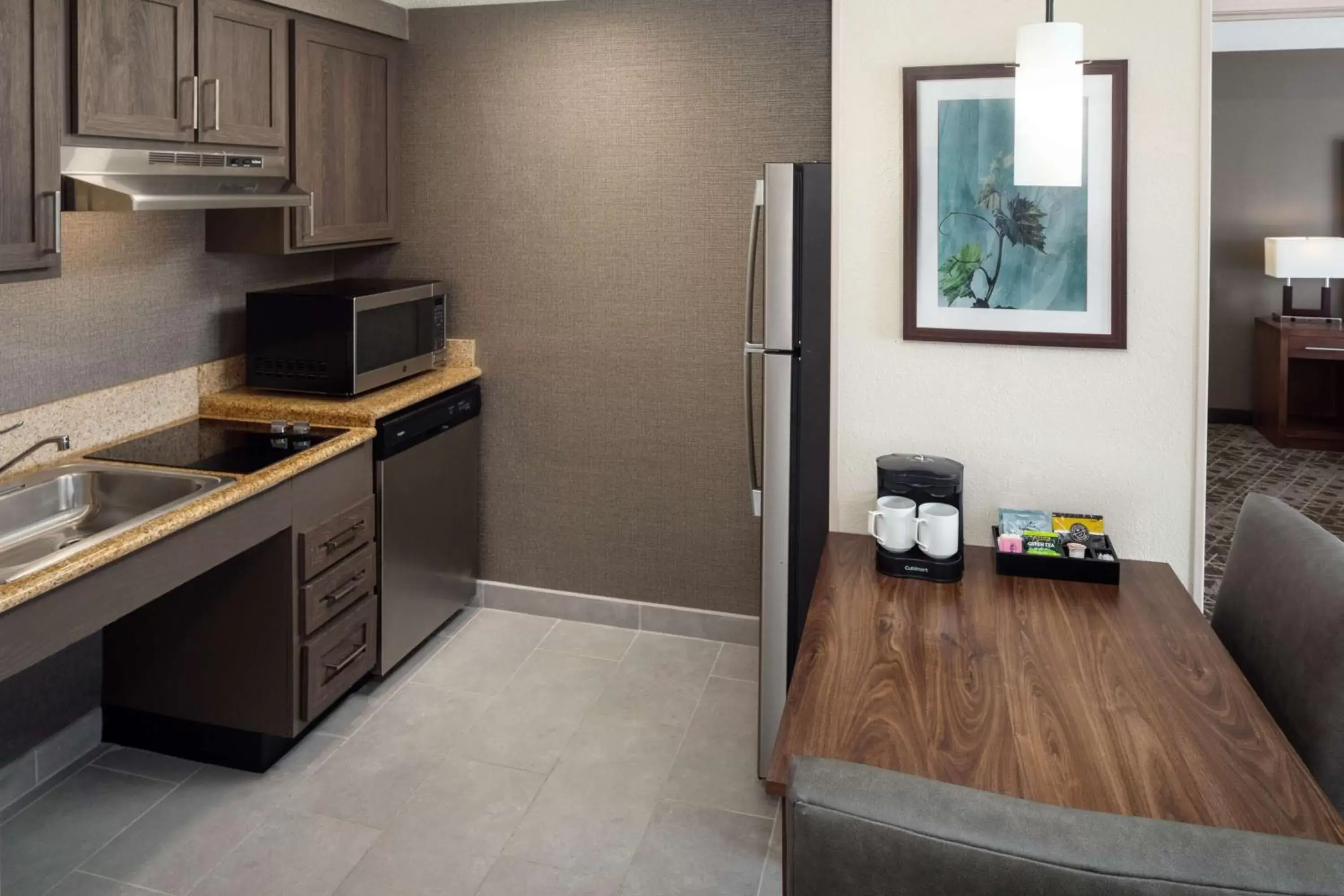 Kitchen or kitchenette, Kitchen/Kitchenette in Homewood Suites by Hilton Wallingford-Meriden