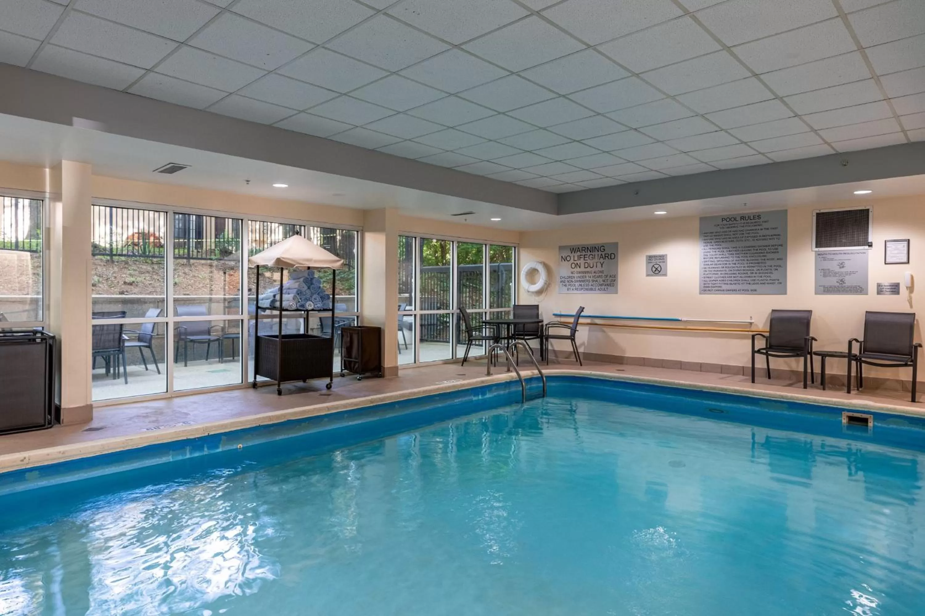 Swimming pool in Fairfield Inn by Marriott Evansville West