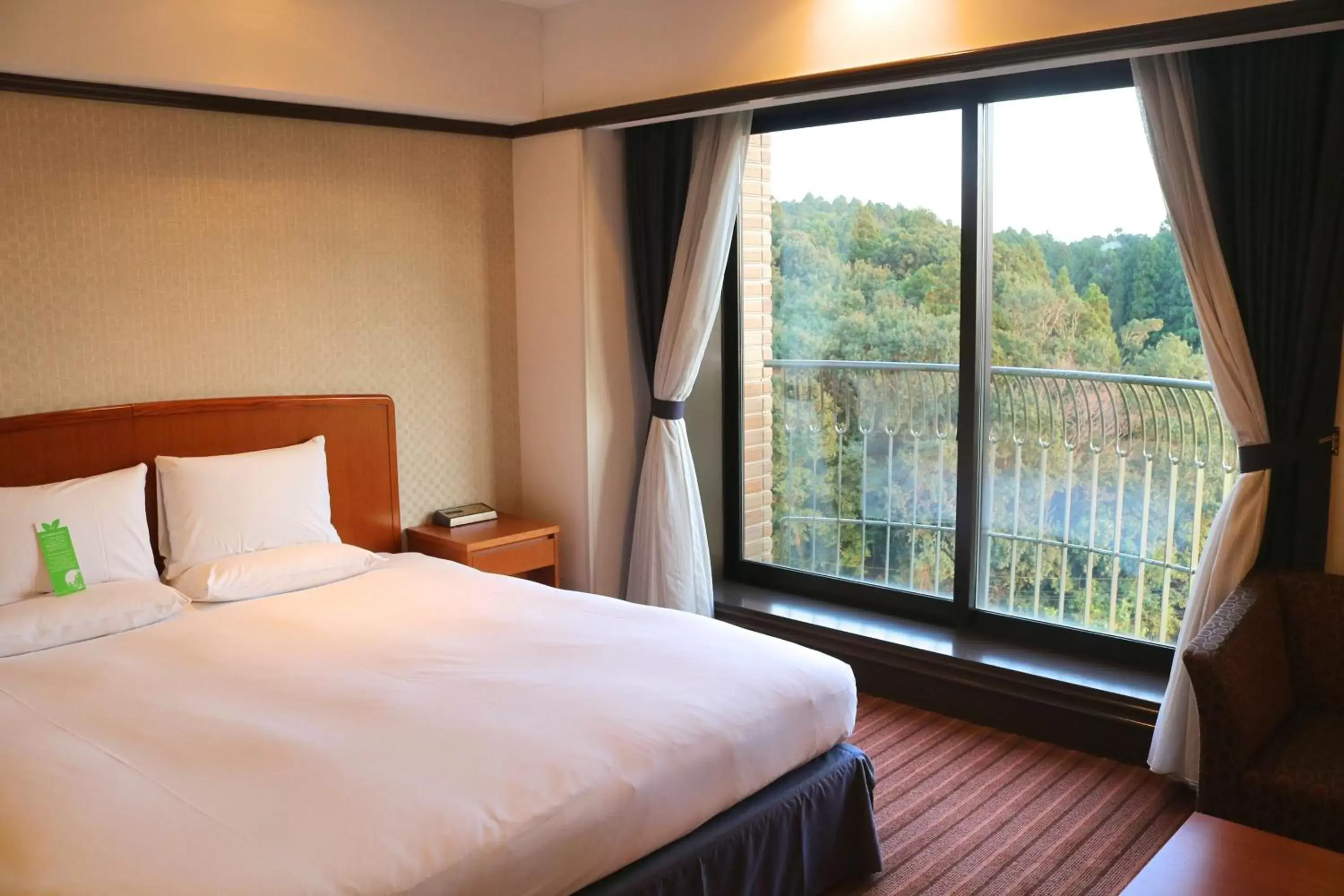 Photo of the whole room, Bed in International Garden Hotel Narita