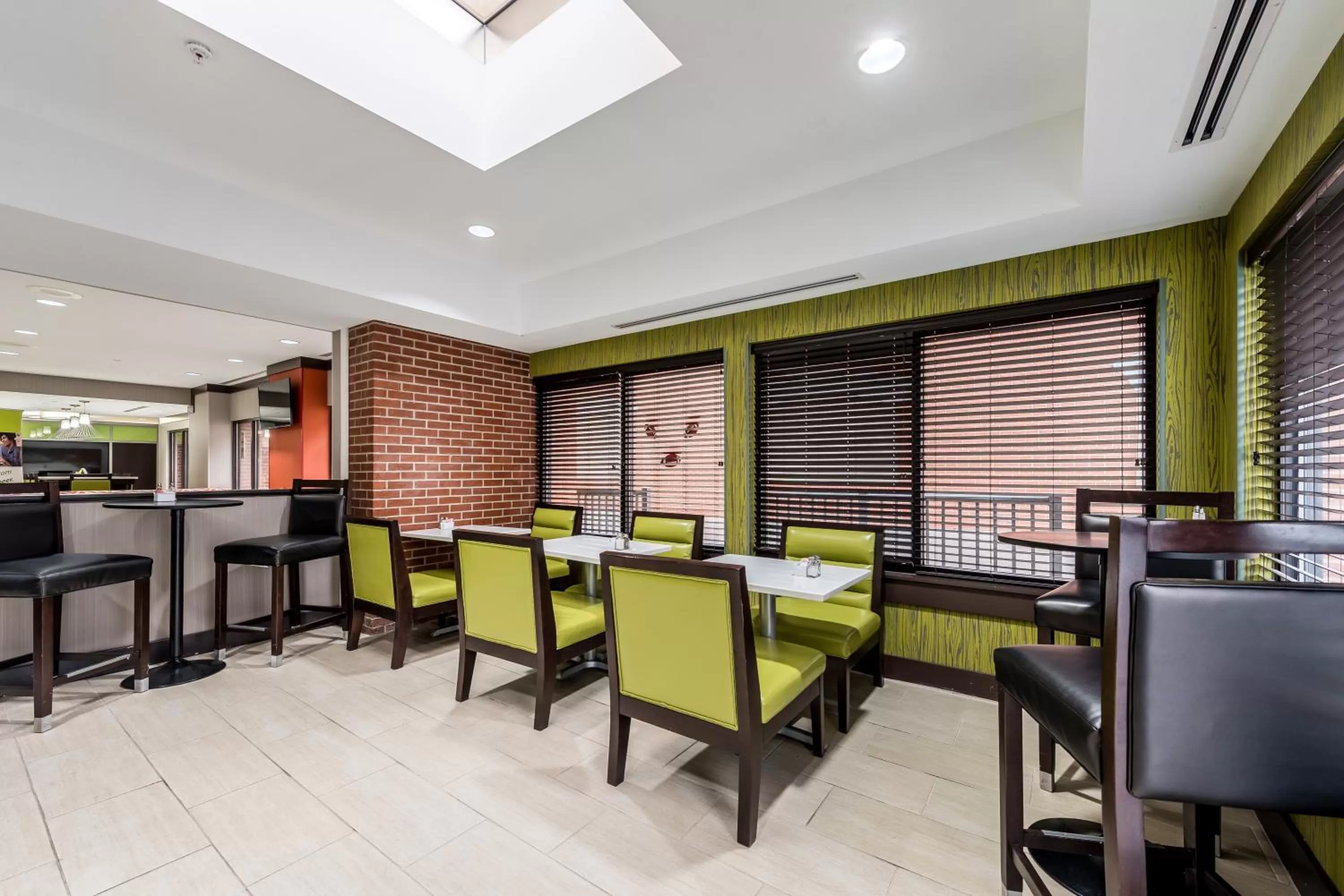 Restaurant/places to eat in Holiday Inn - Indianapolis Downtown by IHG