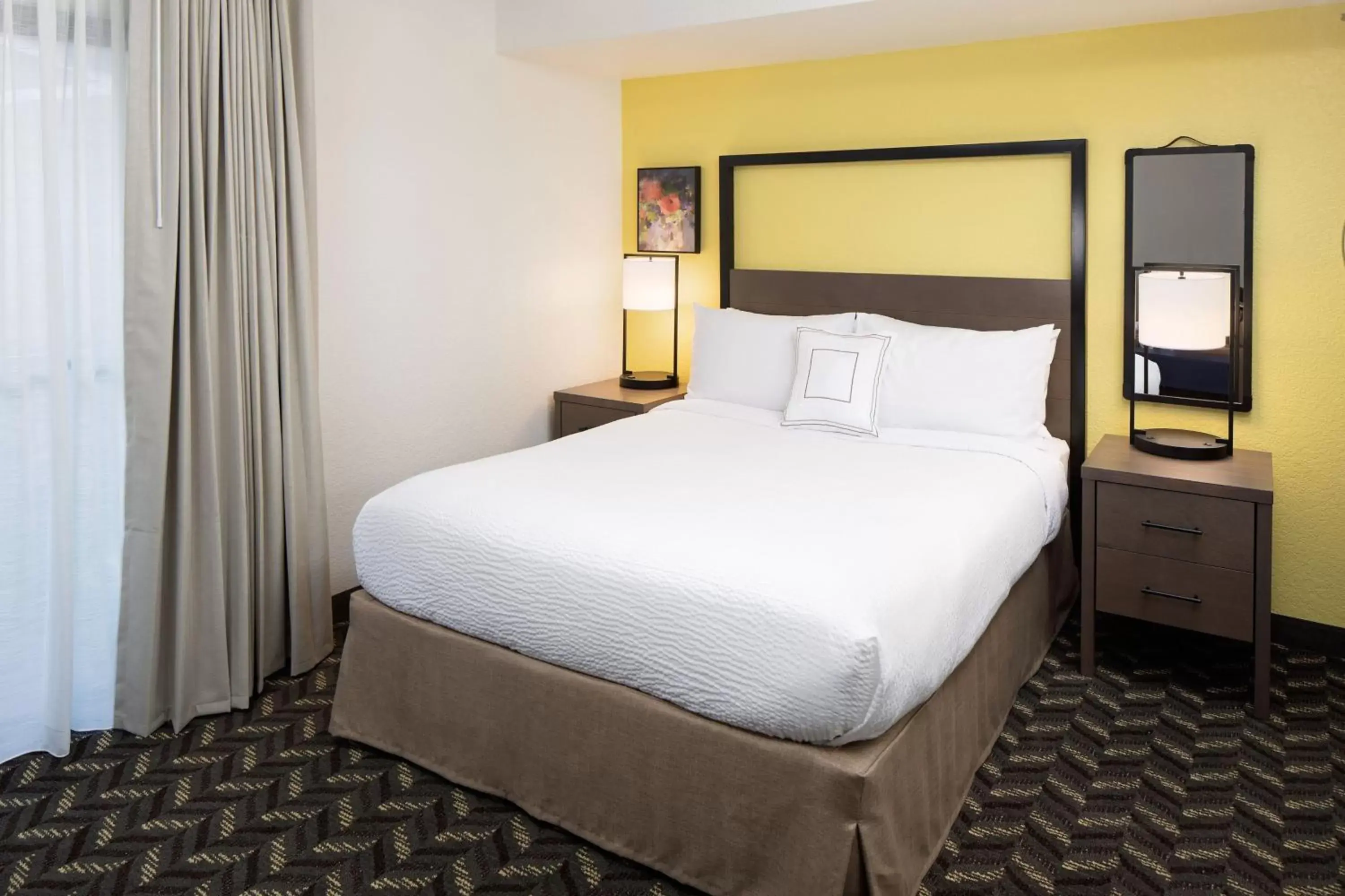 Photo of the whole room, Bed in Residence Inn Sunnyvale Silicon Valley I