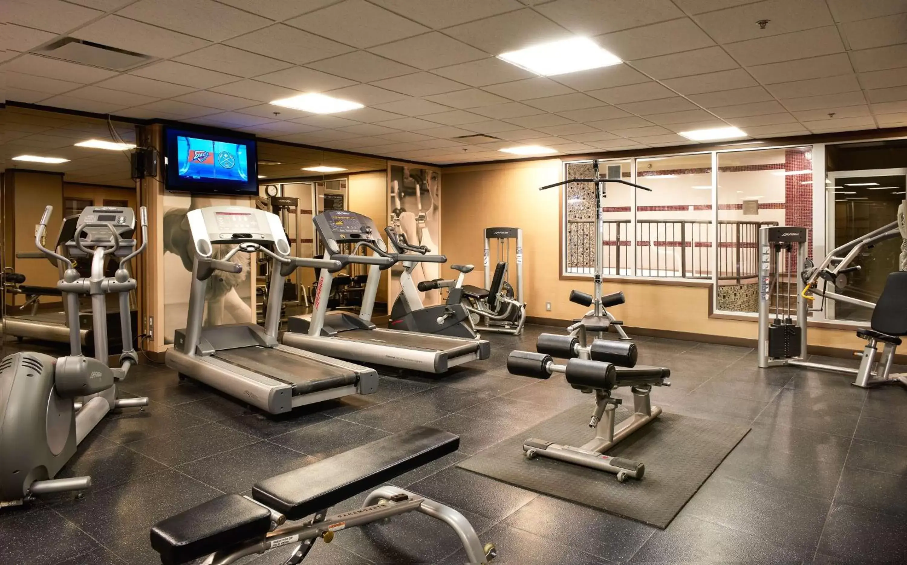 Fitness centre/facilities in Best Western Premier Denham Inn & Suites