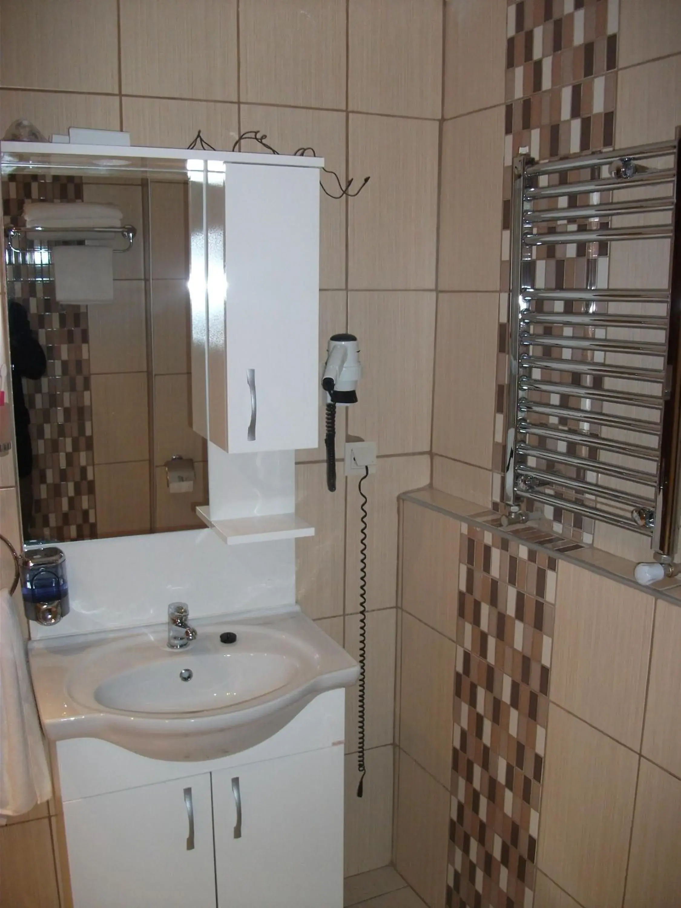 Bathroom in Sultan Palace Hotel