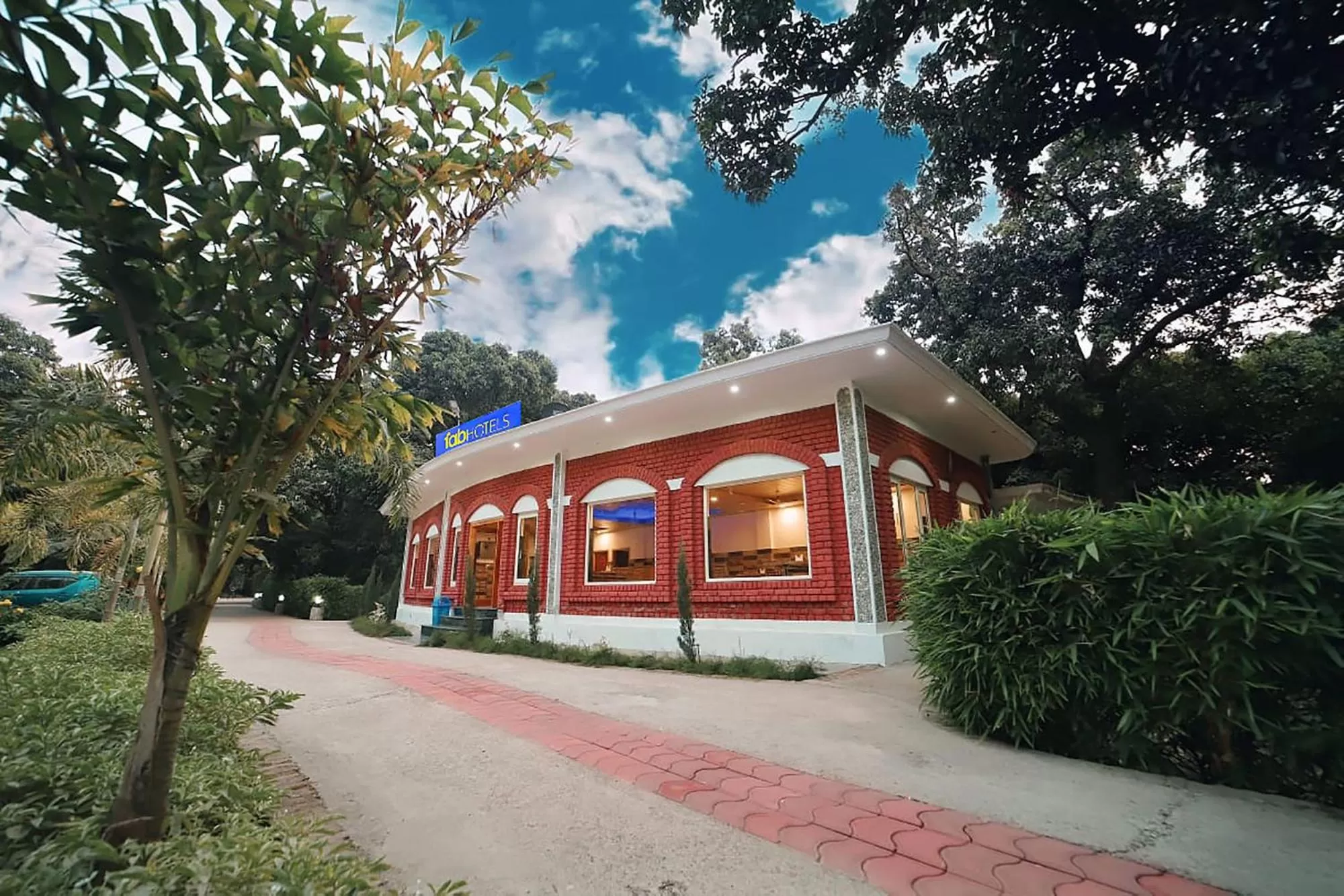 Facade/entrance in FabHotel Corbett Green View Garden and Stay