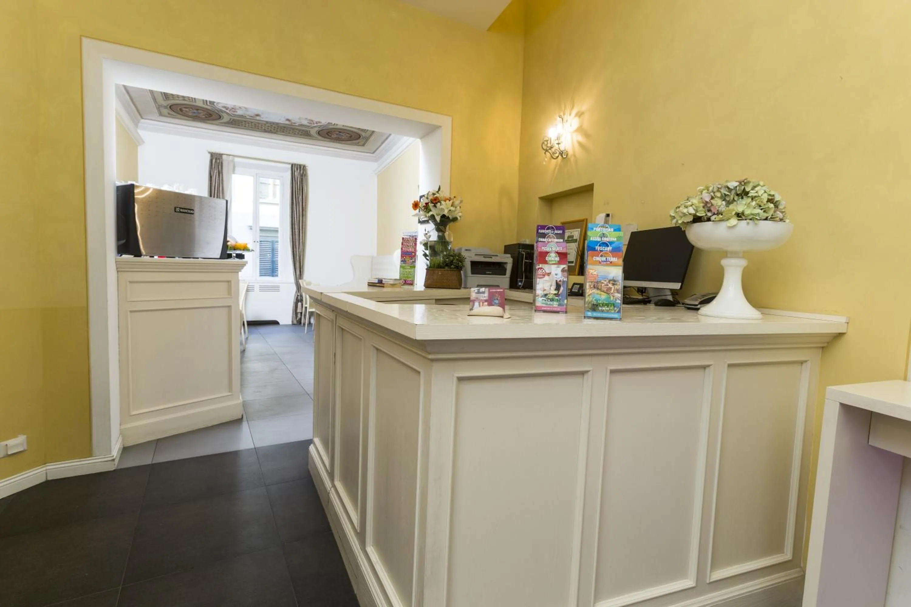 Lobby or reception in Boutique Hotel La Casa di Morfeo