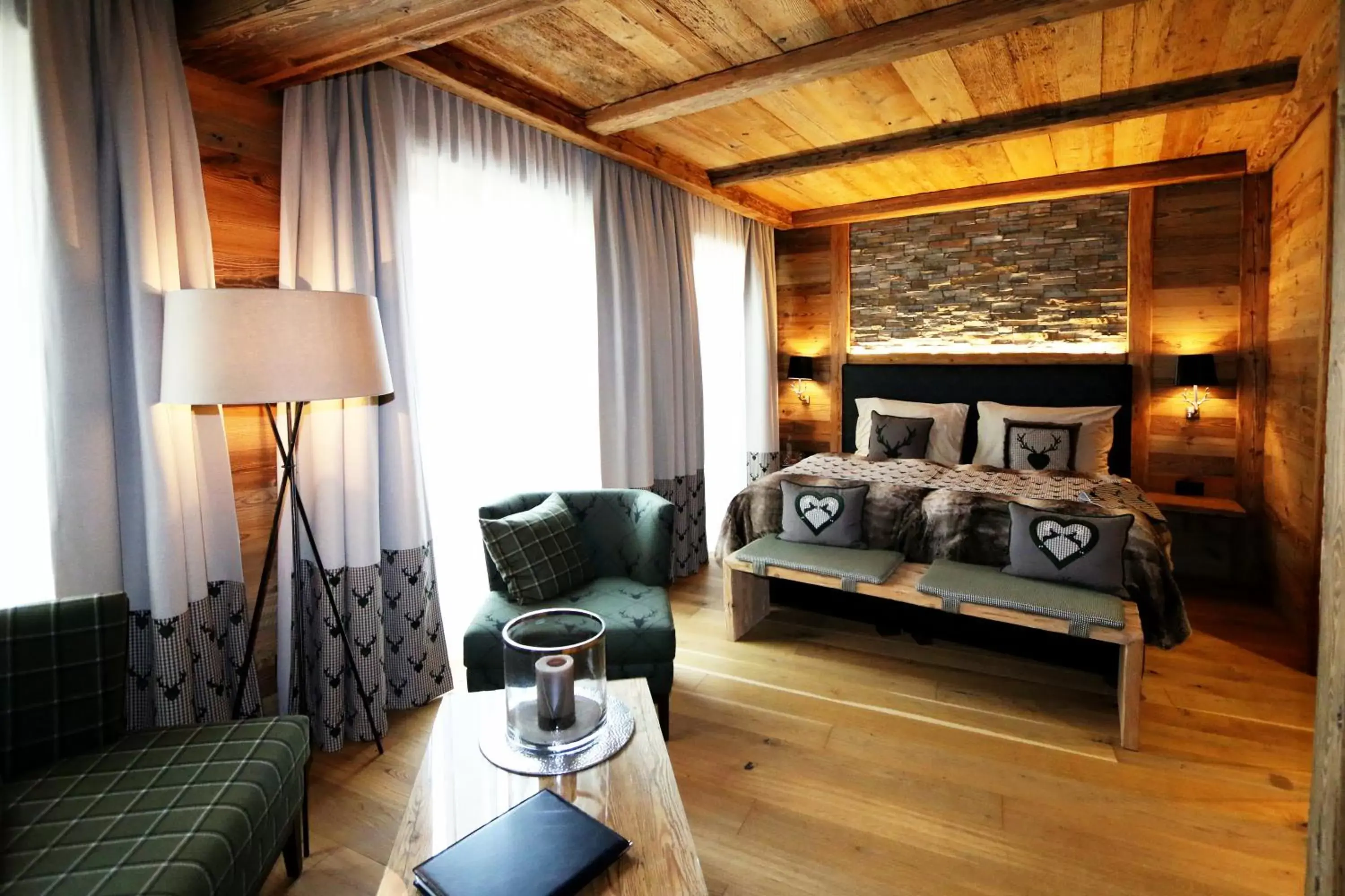 Bed in Amber Ski-in/out Hotel & Spa