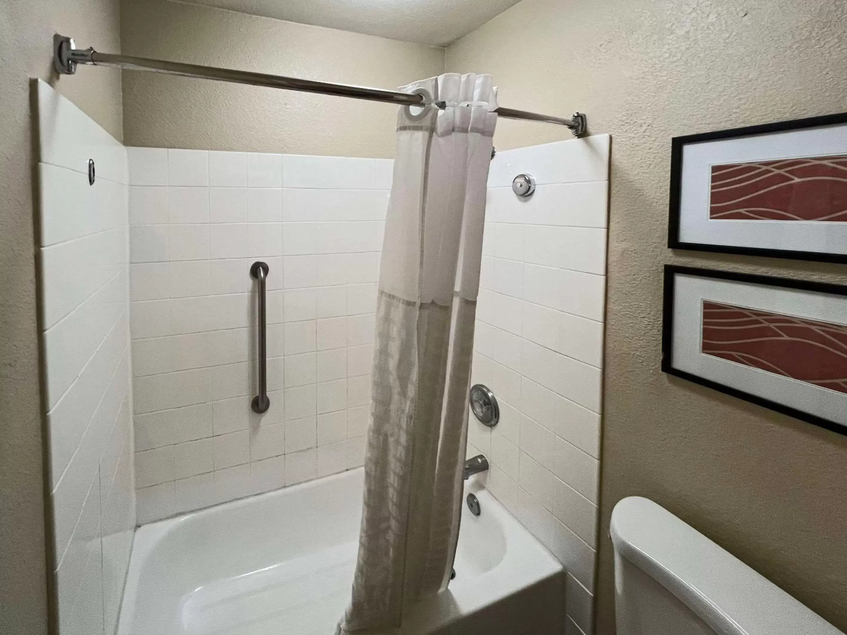 Bedroom, Bathroom in Comfort Inn & Suites North Glendale and Peoria